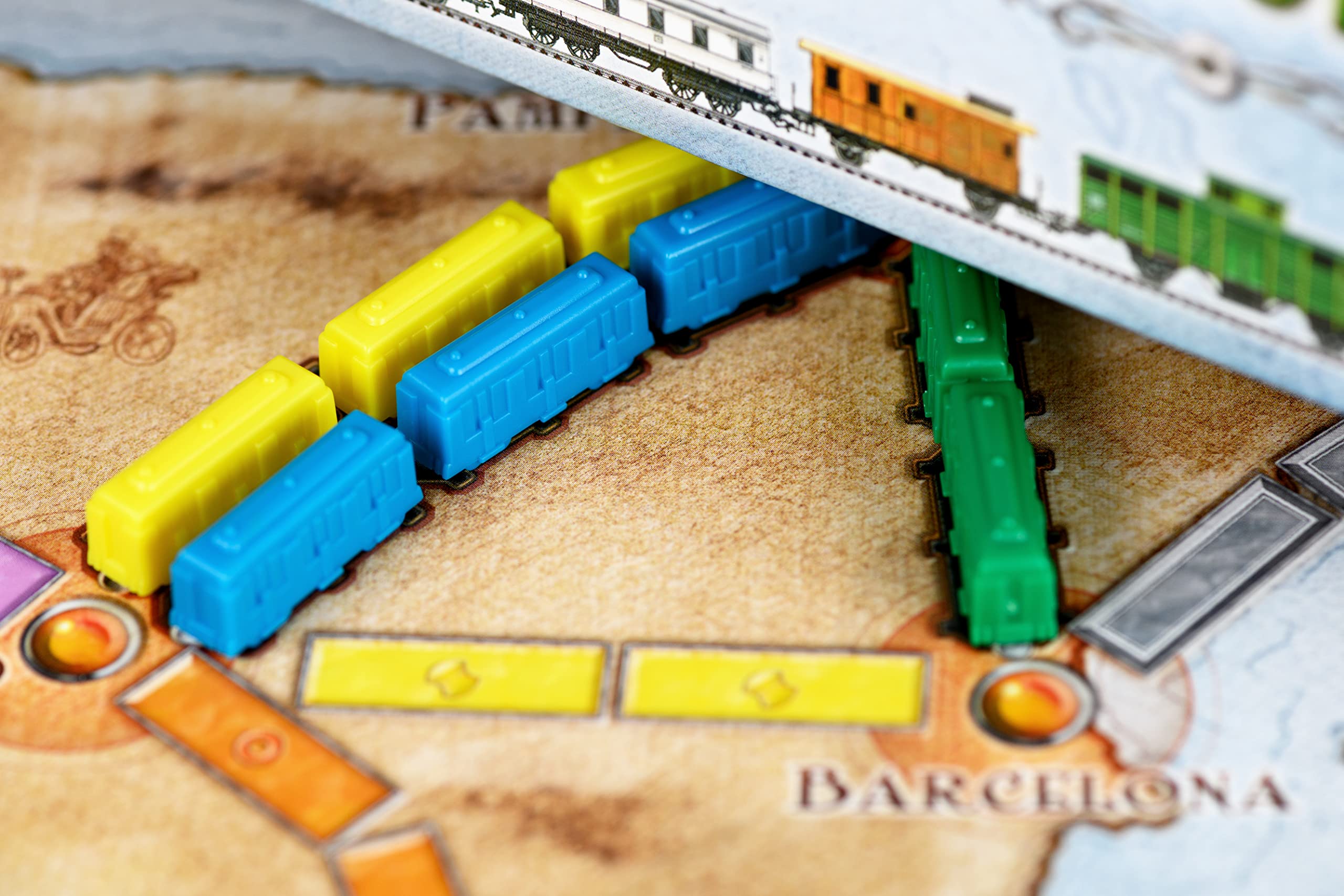 Asmodee - Ticket to Ride Europa - Gioco da Tavolo per Tutta la Famiglia, 2-5 Giocatori, 8+ Anni & Dixit Odyssey, Gioco da Tavolo di Immaginazione e Fantasia, 3-12 Giocatori, 8+ Anni