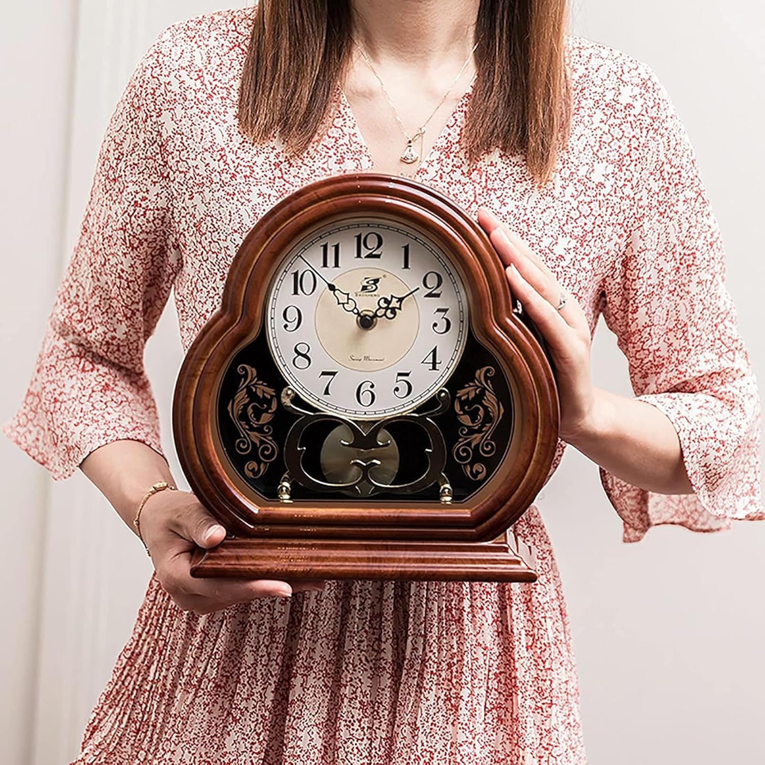 Mantel Clock Battery Operated, Wooden Mantle Clocks with Silent Movement, Vintage Table Clock Above Fireplace Mantel for Living Room Office Desk Shelf & Home Décor