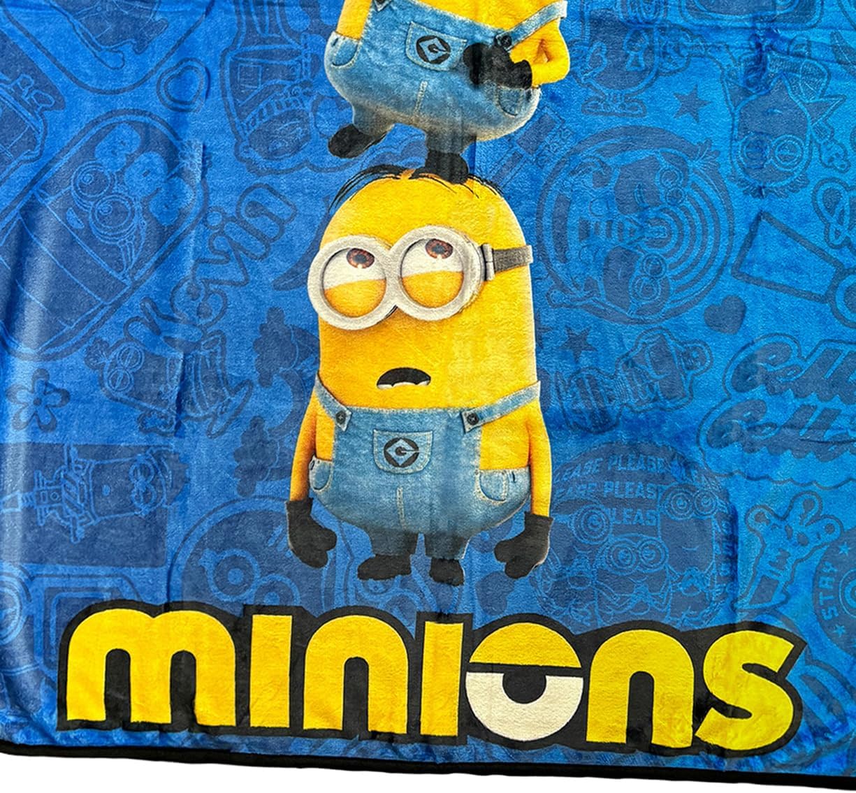 Surreal Entertainment Minions Blanket with Matching Buttons Stuart Phil Dave Carl Throw 45"X 60" - Image 6