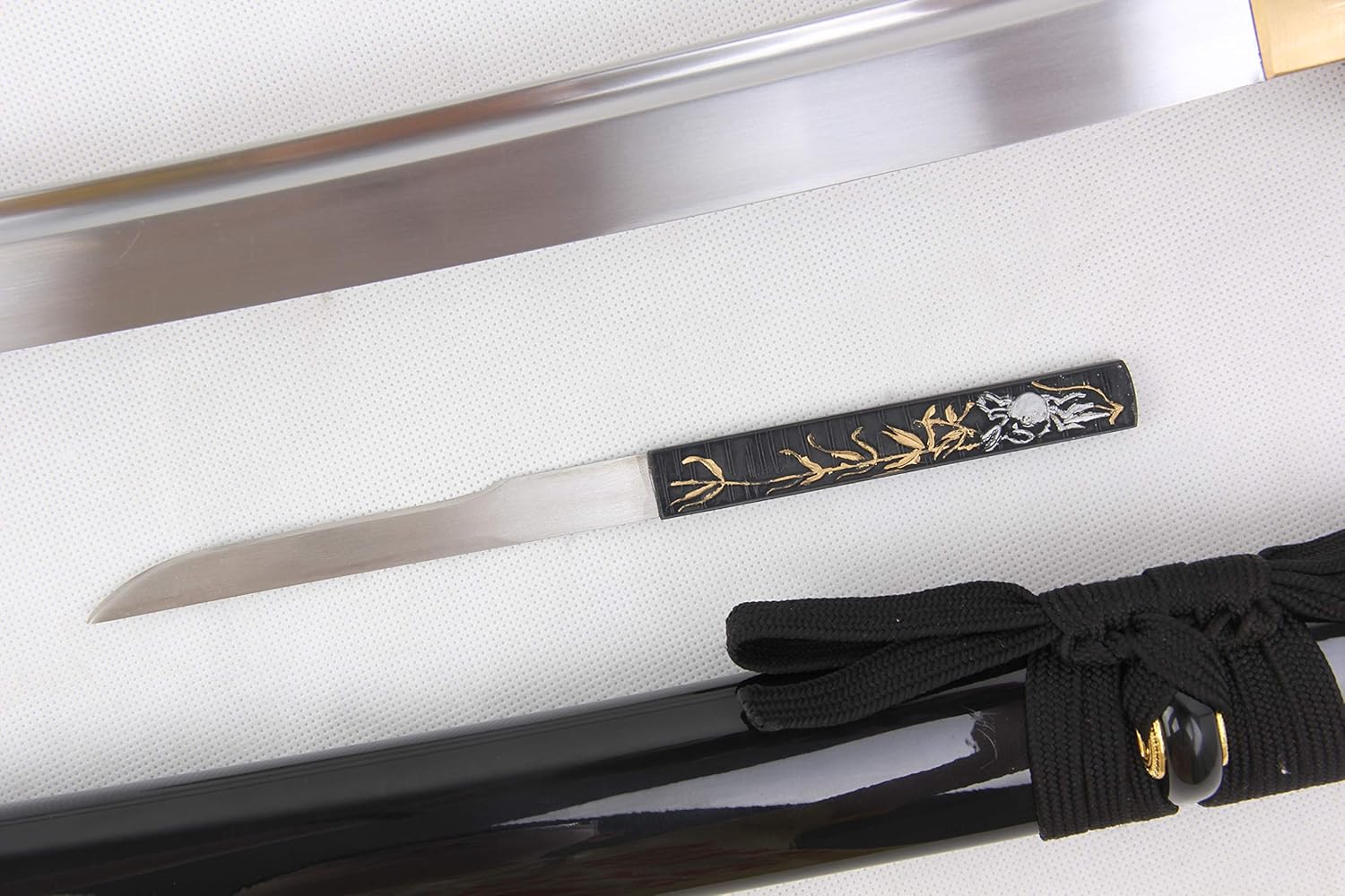 Full Functional Traditional Samurai Katana Sword, 1045 Carbon Steel, Hand Forged, Full Tang, Sharp,Painted Tsuba, Black Scabbard with Kozuka