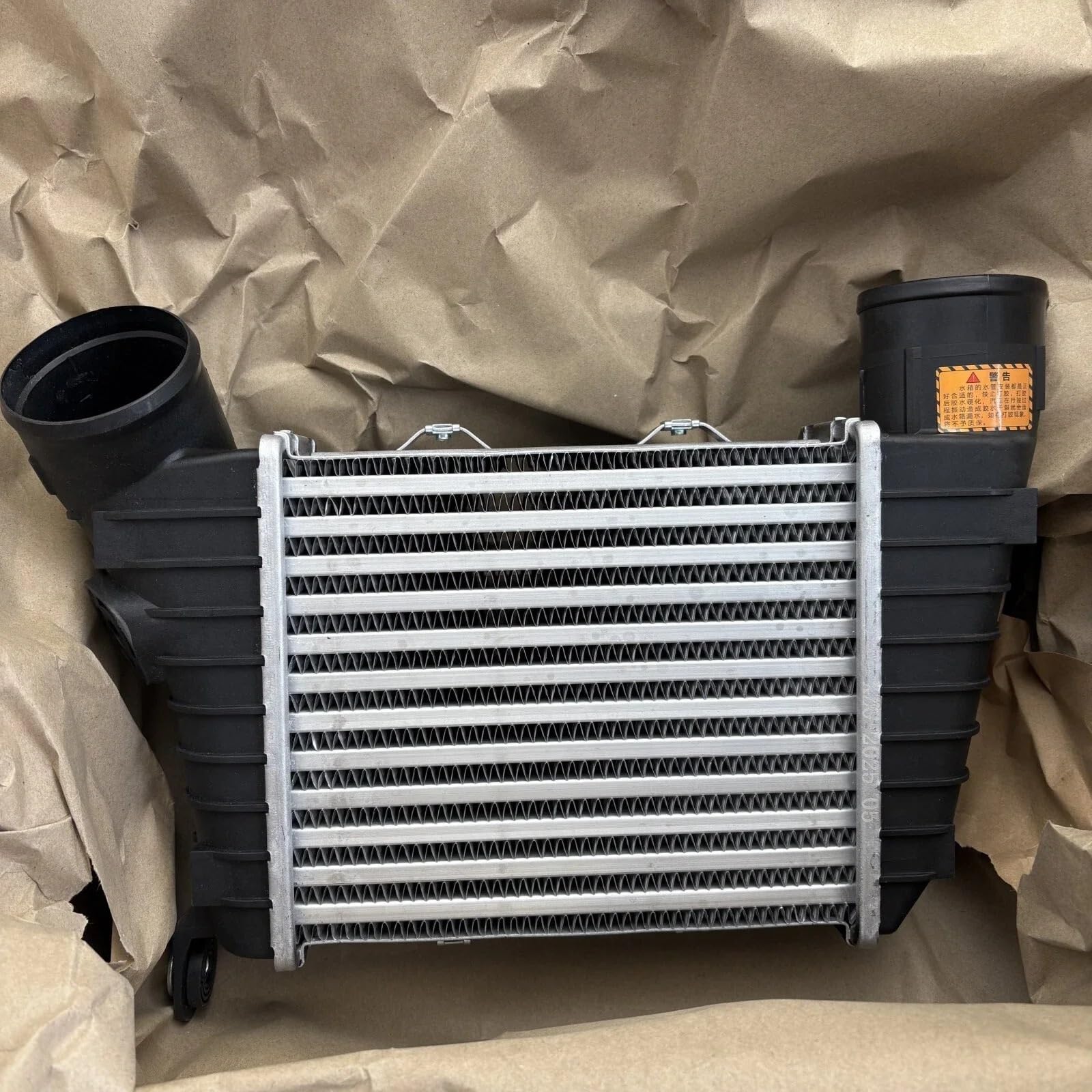 Intercooler samochodowy Pasuje do Bentley Pasuje do Continental Pasuje do Gt Gtc i Flying Spur 3W0145803 Lewy intercooler chłodnicy
