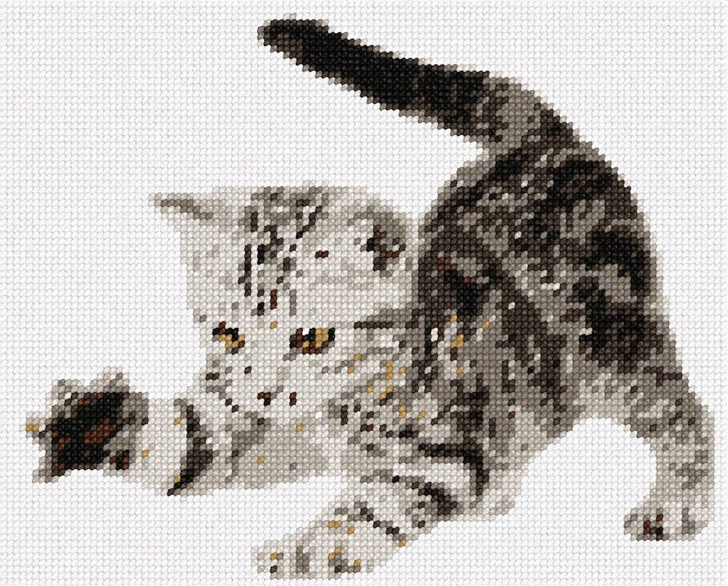 Pepita Needlepoint kit: Fluffy, 9" x 7"