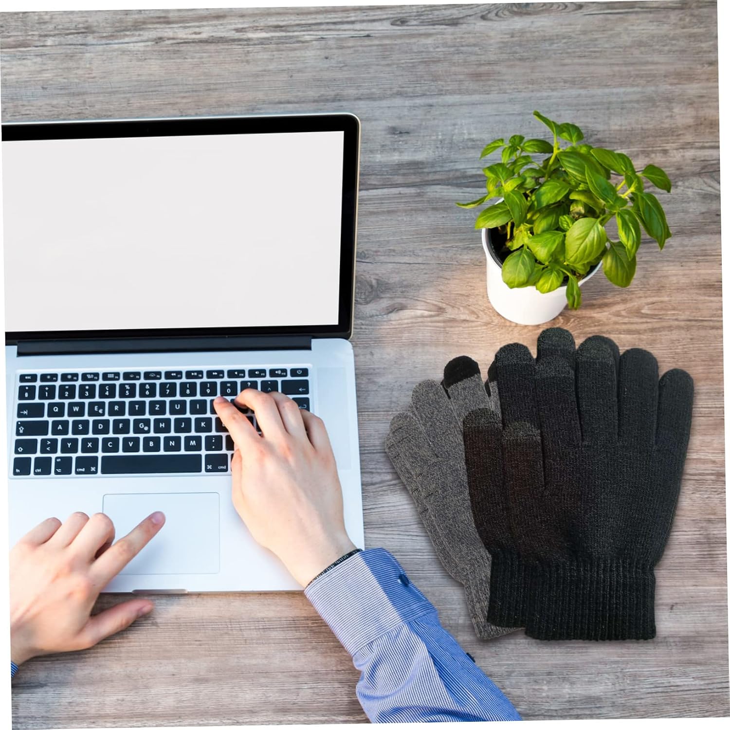 BESPORTBLE 2Pairs Winter Sports Gloves Comfortable Warm Nonslip Finger Protectors for Cycling Outdoor Travel Mountain Climbing of Touchscreen Gloves Black Grey