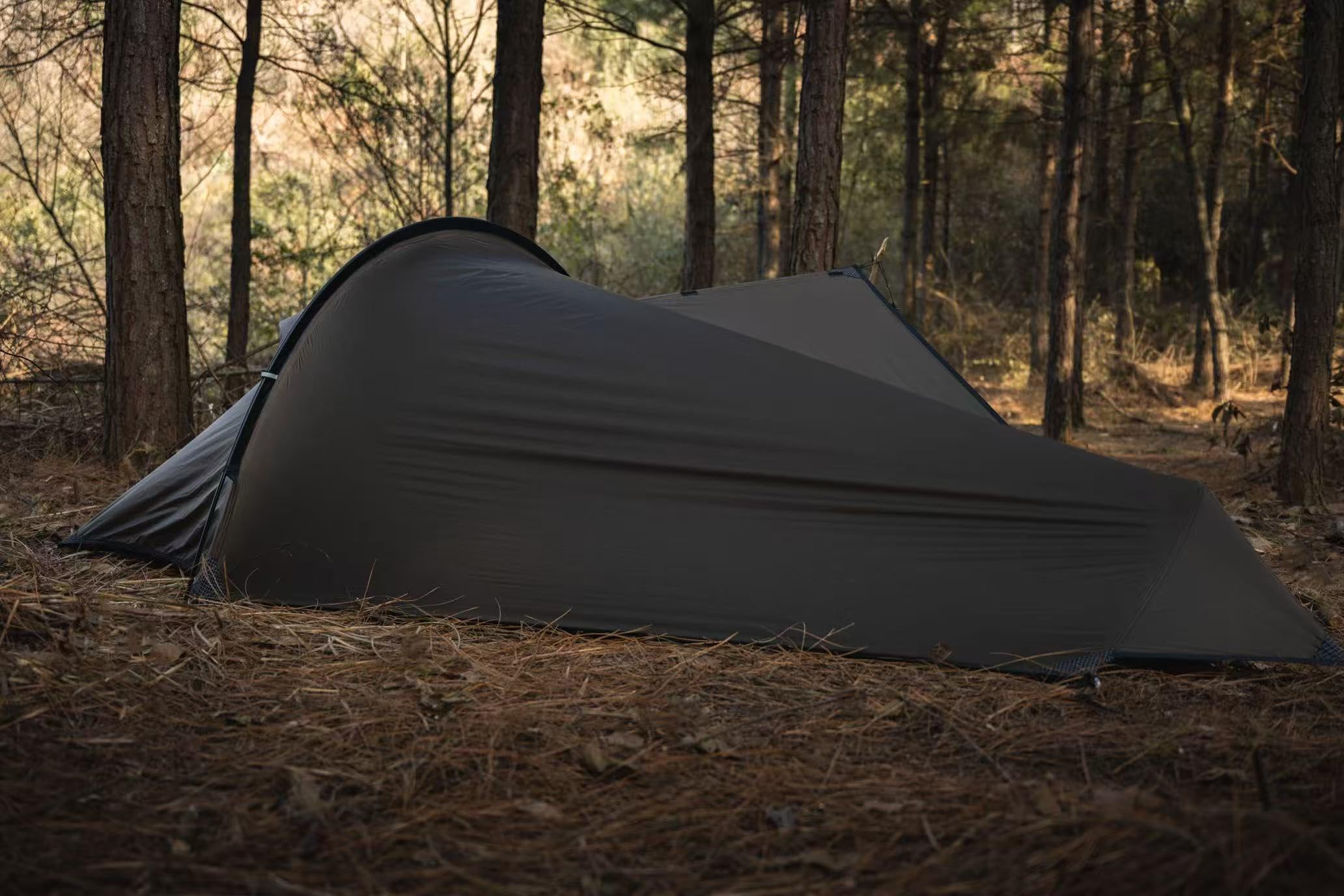 TOMOUNT Bivy Tente en nylon ultra légère pour 1 personne Sac de bivouac étanche Petit encombrement Tente de trekking pour une personne pour trekking, camping, extérieur, escalade avec sac à dos