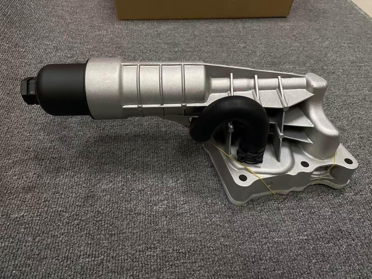 2711801410 2711801210 Engine Oil Cooler, Suitable for Benz C250 SLK250 Coupe 2012-2015 M271 W204 C250 R172 SLK250