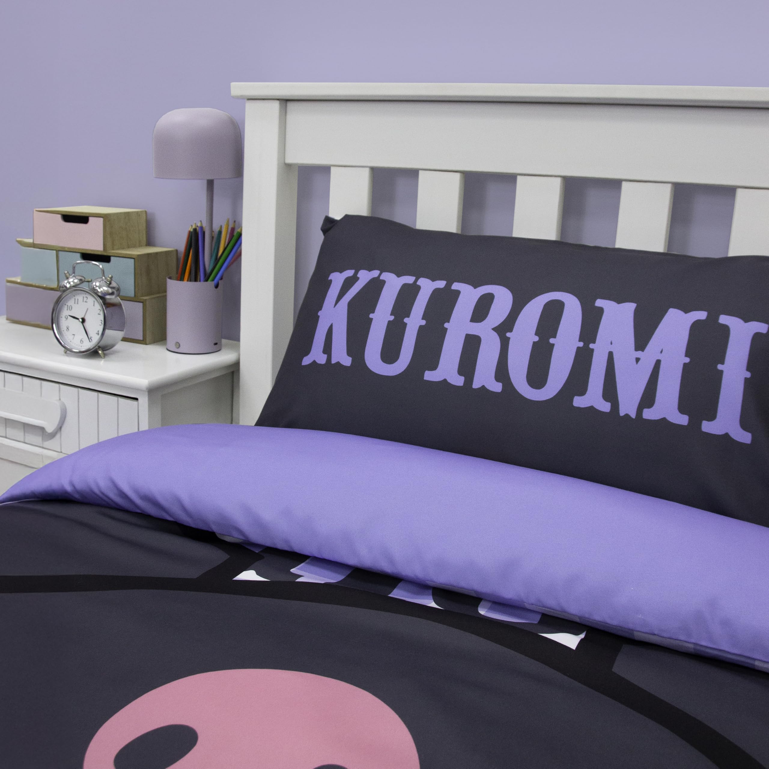 Set copripiumino singolo con licenza ufficiale Hello Kitty Rebel Design | Biancheria da letto Kuromi reversibile a 2 lati con federa coordinata | Perfetto per la camera dei bambini | Policotone