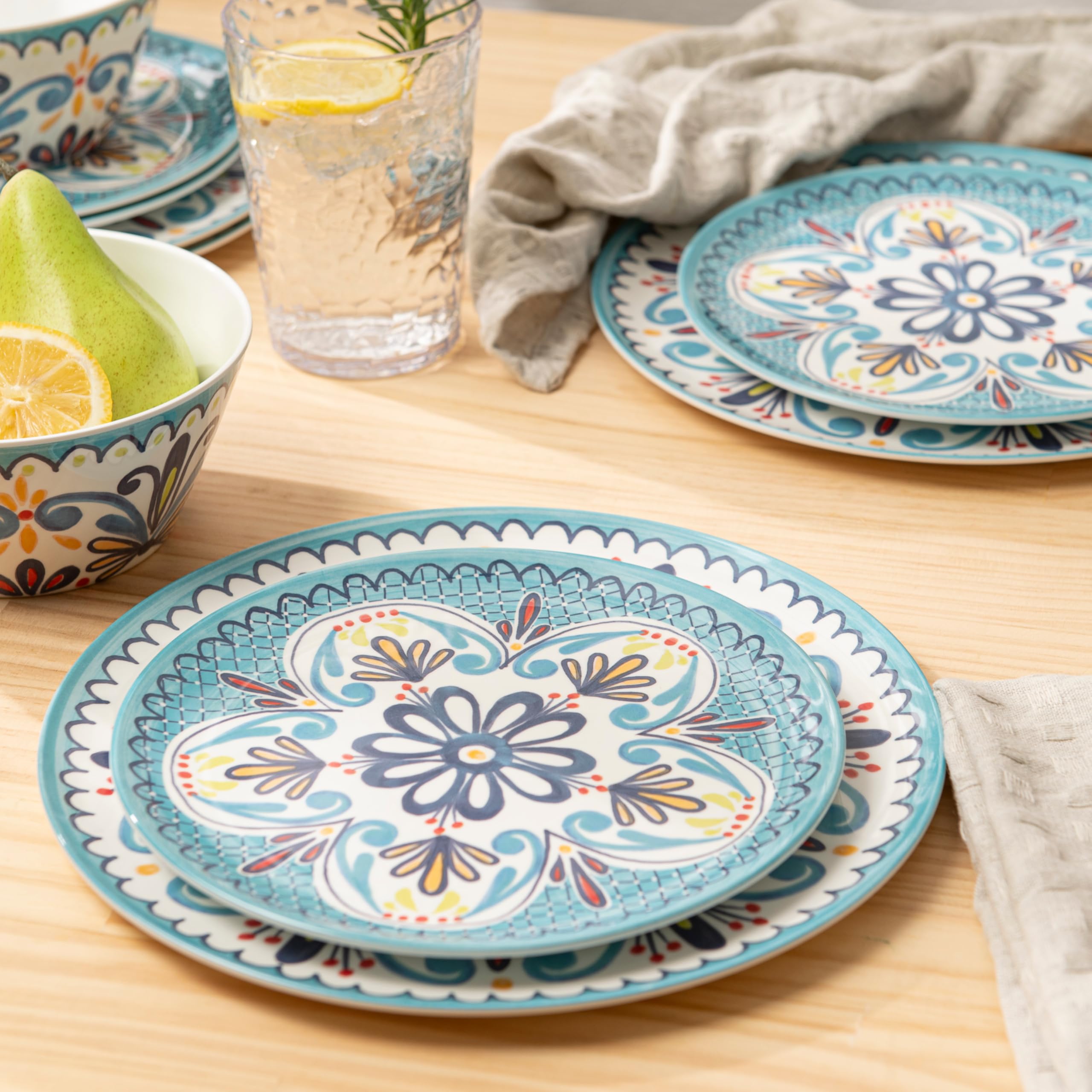 Bzyoo Set Di Stoviglie In Melamina 12 Pezzi, Design White Confetti, Leggero, Infrangibile, Senza BPA, Lavabile In Lavastoviglie, Per Picnic E Barbecue