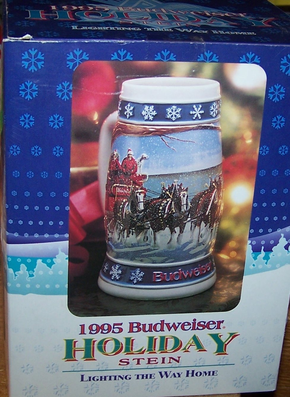 Amazon.com | Budweiser Stein - 1995 Holiday Lighting the way Home