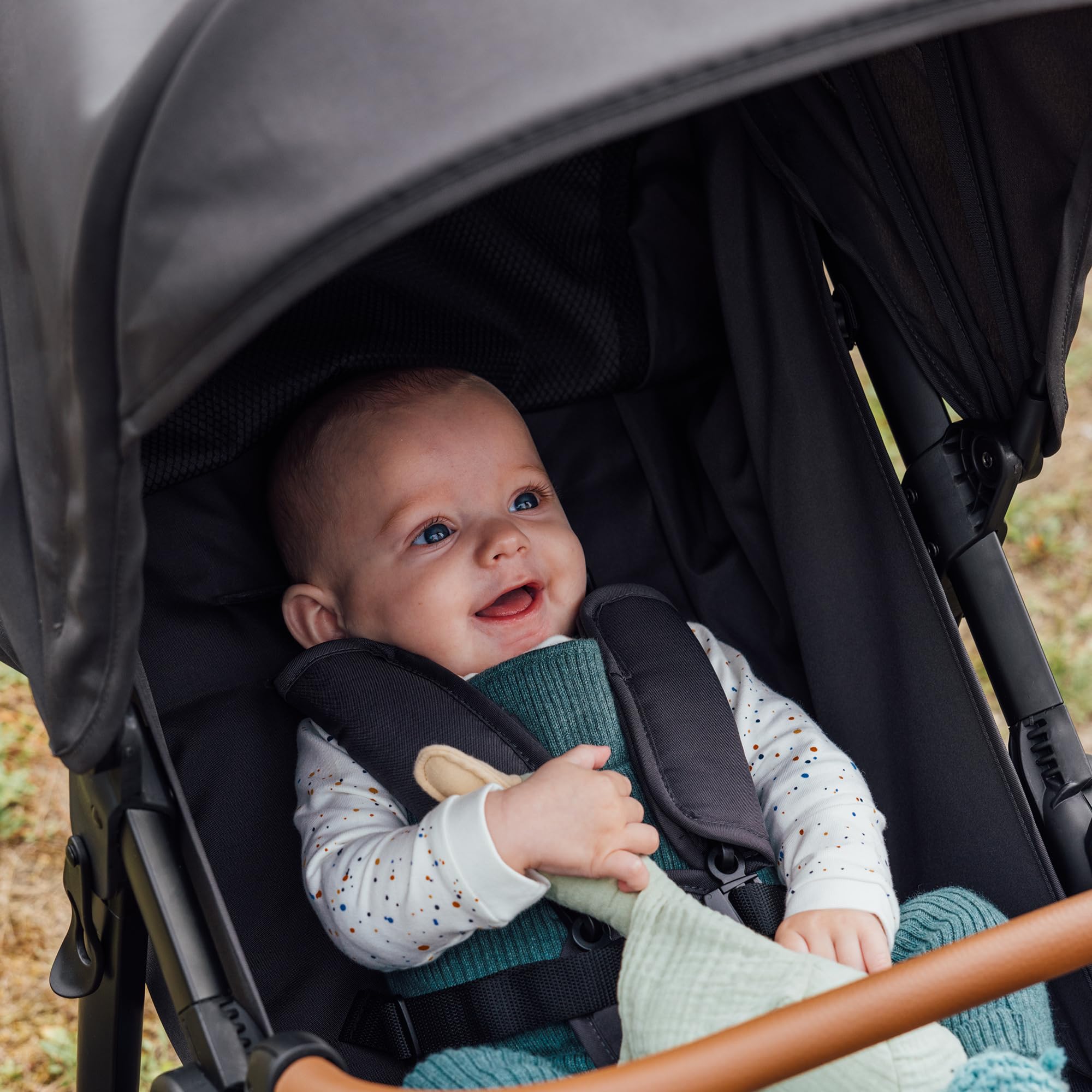 Bebeconfort Cloudy, Poussette Tout Terrain, 0 à 4 ans (22 kg max.), Poussette Canne Bébé Inclinable, Pliage Rapide, Poussette 3 Roues, Guidon Réglable, Panier de Rangement Spacieux, Mineral Graphite