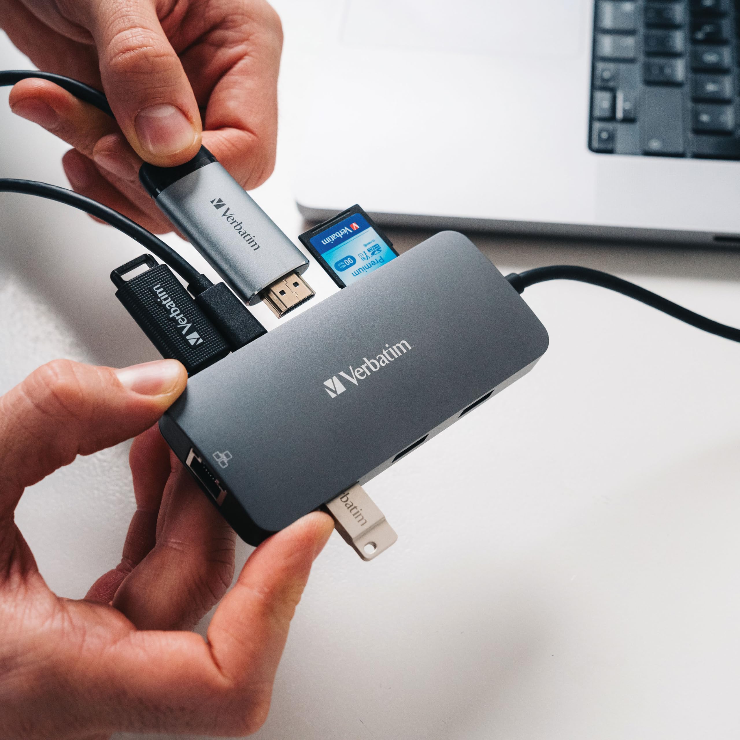 Verbatim Koncentrator USB C 9 w 1, adapter Multiport USB-C na HDMI, RJ45, USBA-A i USB-C, z czytnikiem kart SD, do Mac, MacBook Pro/Air, iPad Pro, Thinkpad, Windows Computer, Laptop i innych