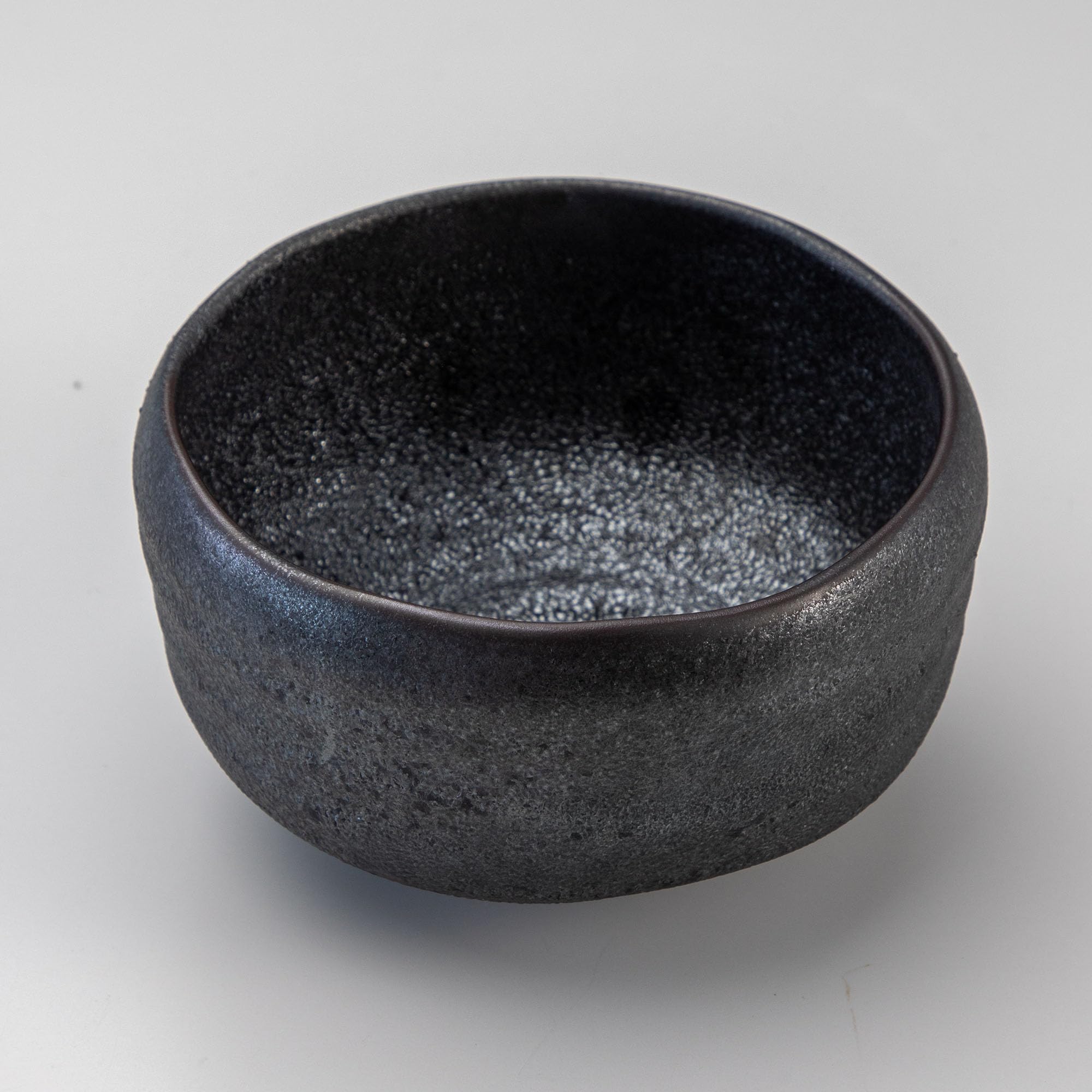 Bol à matcha japonais fait main, bol à thé en grès Mino (argent fumé)