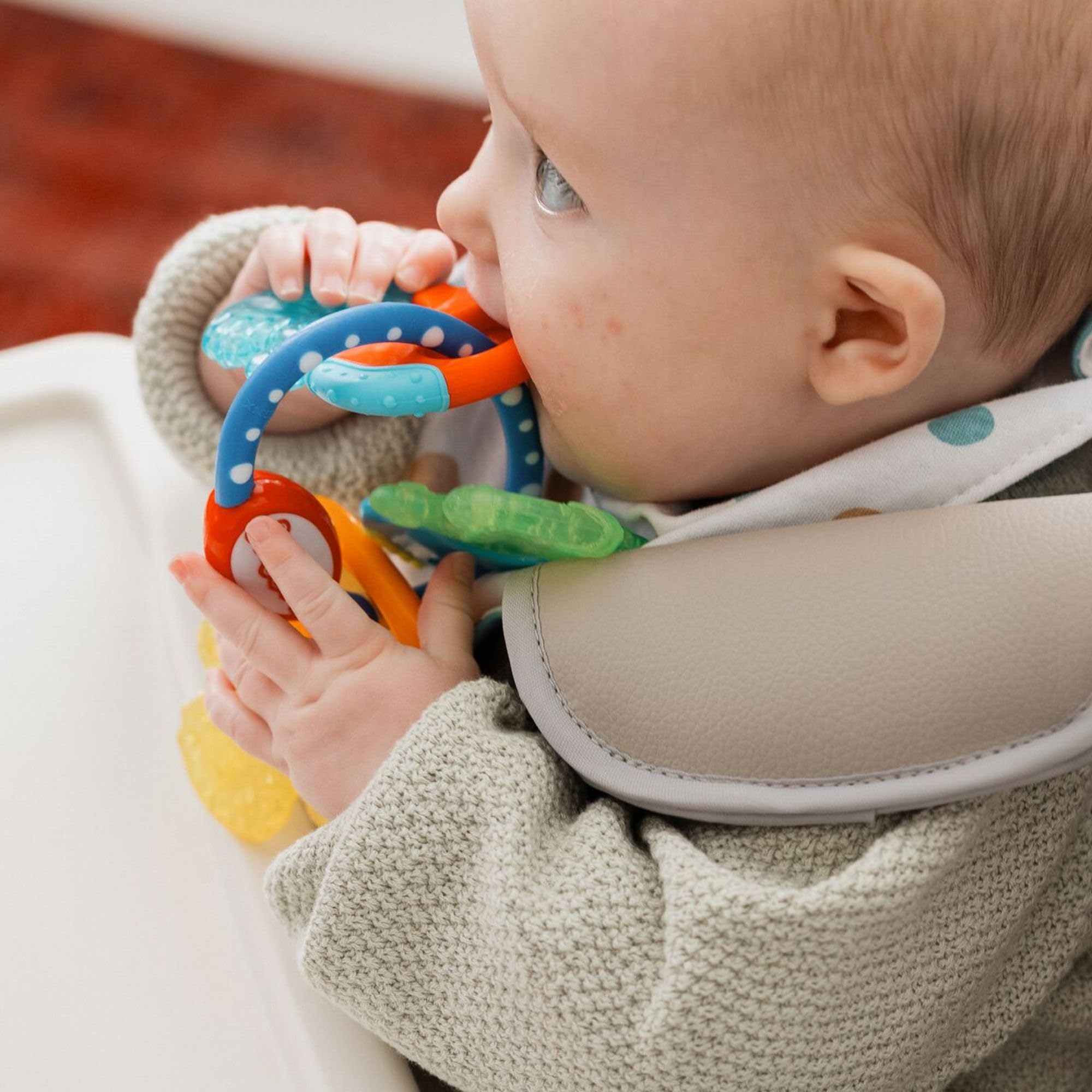 Nuby IcyBite Anneau de Dentition Bébé Gel Réfrigérant Molaires Dès 3 Mois