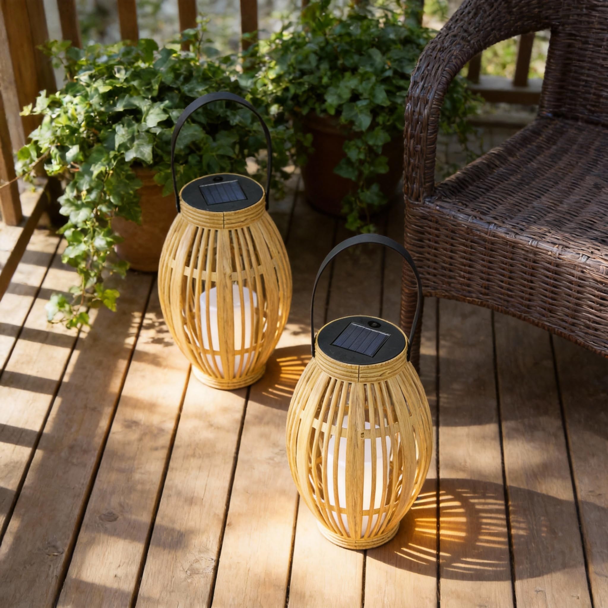 Lanterne Solaire Extérieur Lot de 2, Aspect Bambou Plastique Suspendue | Duo Lampes Jardin Effet Bambou. Jeux d'Ombres Magiques, À Suspendre/Poser. Auto Crépuscule, Étanche Terrasse Balcon