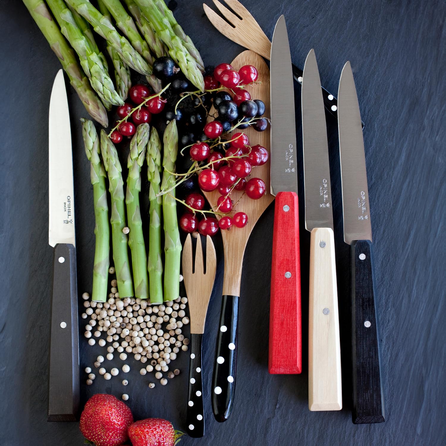 Opinel - Boîte de 4 Couteaux de Table N°125 Bon Appétit Loft - Lame Acier Inox - Manche Charme - Fabrication Française - Rouge, Noir, Bois Naturel et Poivre