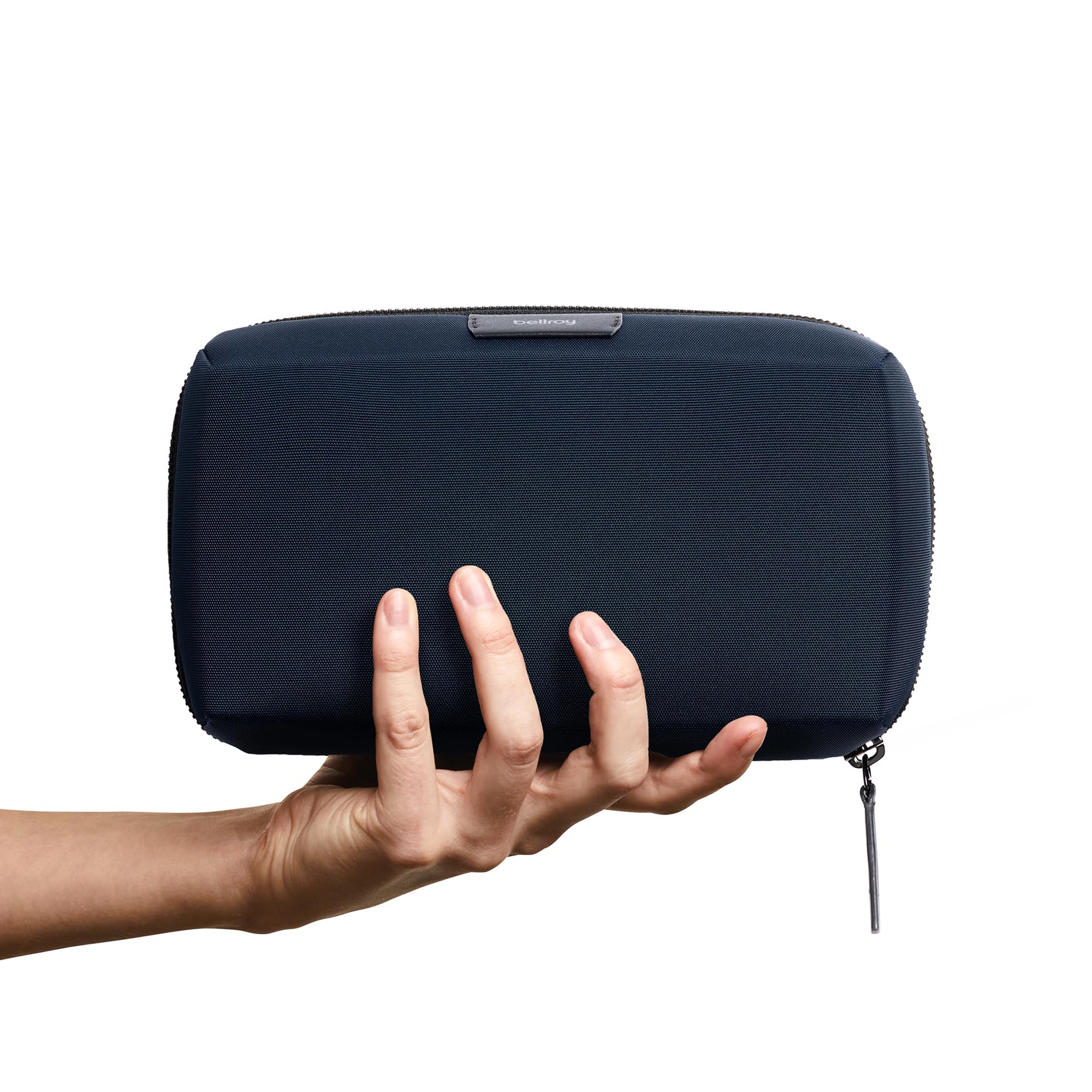 Bellroy Tech Kit, estuche con cremallera para accesorios tecnológicos (power bank, cargador de móvil, cables, auriculares)