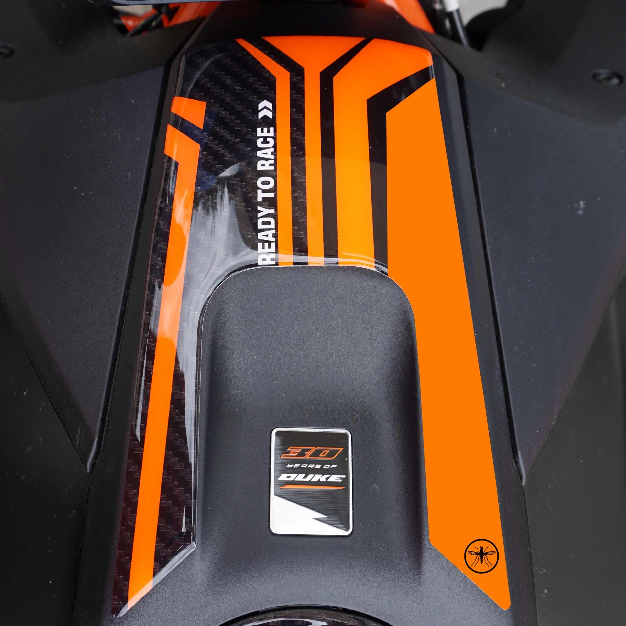 labelbike - Adesivo 3D Moto Paraserbatoio Protezione e Decorazione in Resina compatibile con KTM 1390 Super Duke R 2024 - Colore Arancione