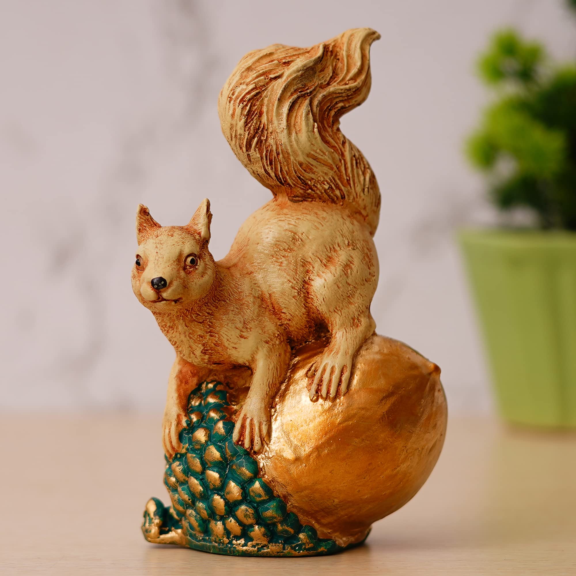 Webelkart Premium Sitting Squirrels Polyresin Showpiece for Home and Office Decor (6.4 x 4 x 3 Inches, Multicolour)