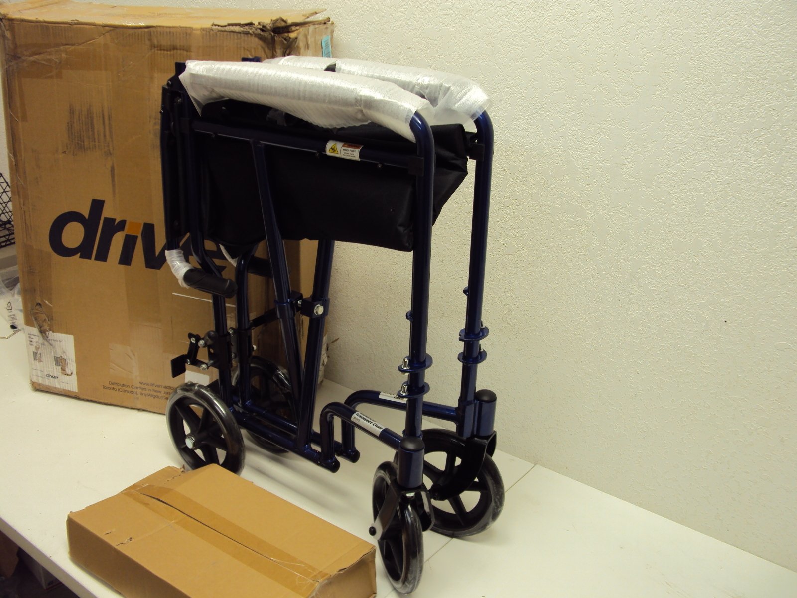 Drive Medical ATC19-BL Transport Wheelchair, Swing-Away Footrest, Blue — Amazon image 3