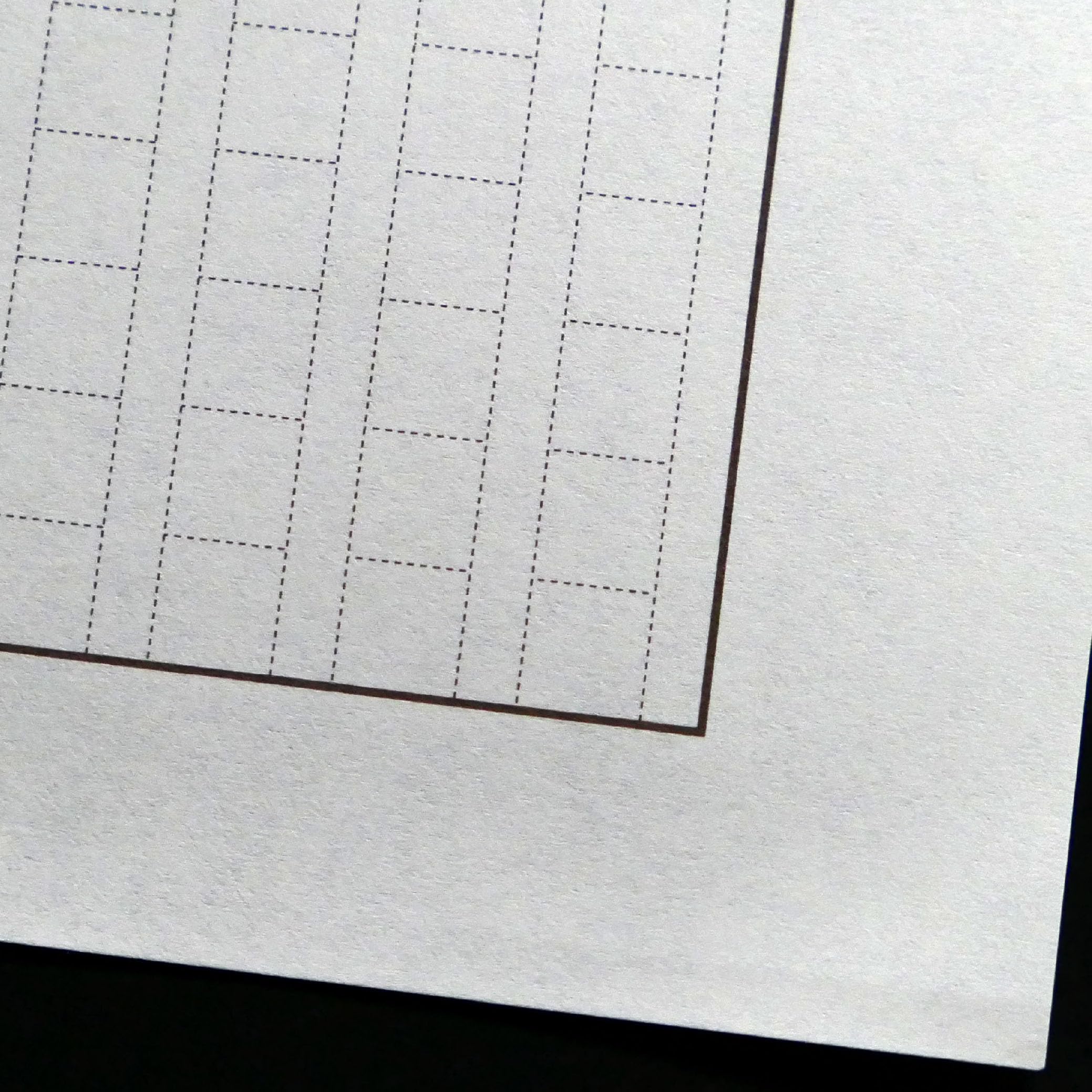 Amazon | 原稿用紙 B4サイズ 縦書き 20字×20行 400字詰 24枚入り 日本