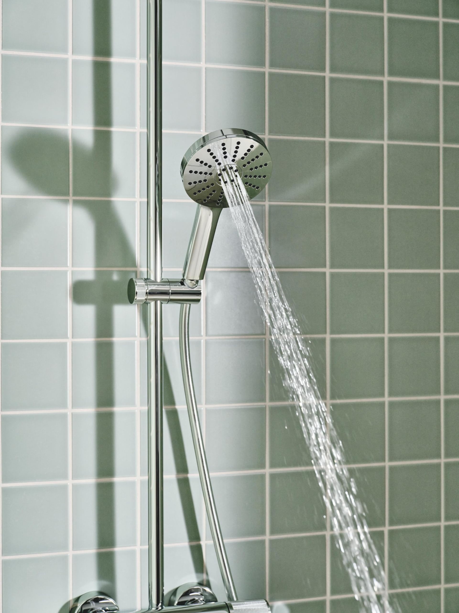 Słuchawka prysznicowa GROHE Vitalio Joy+ 120, 3 strumienie, Przepływ 7,9 l/min, Duża tarcza 12 cm, Chrom, Uniwersalny montaż 1348640000
