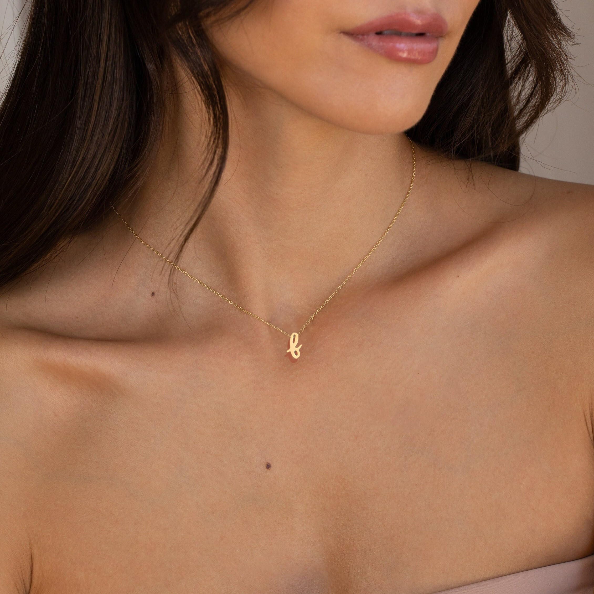 YDYDTTKD Iniziale s per Donne Ragazze alla Lettera Piccola AZ Ciondolo Elegante Oro con iniziali Non Appannamento Simpatico Nome Personalizzato Gioielli Girocollo Personalizzati