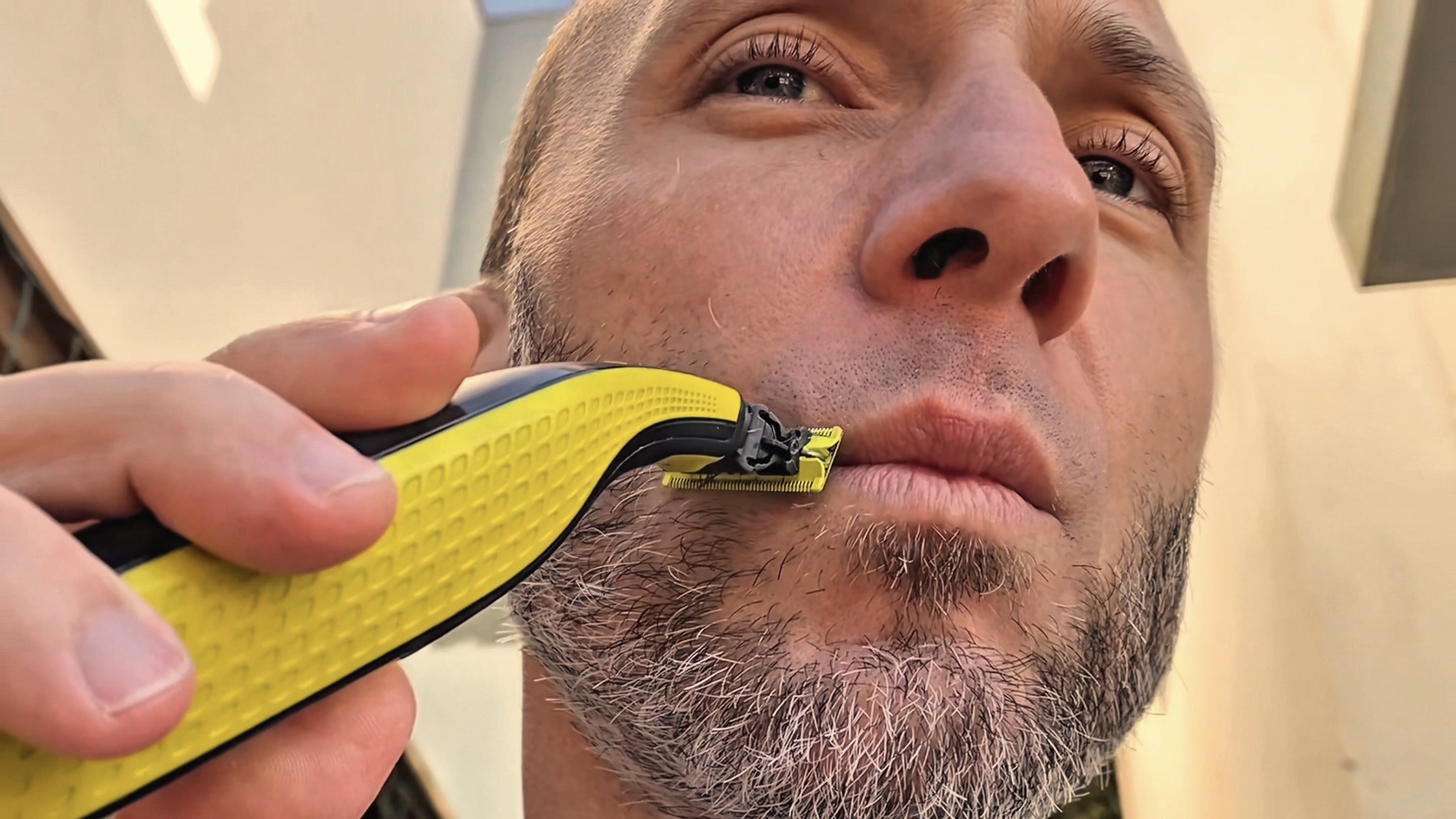 Philips OneBlade Rebyuu Hada ni yasashii higesori
