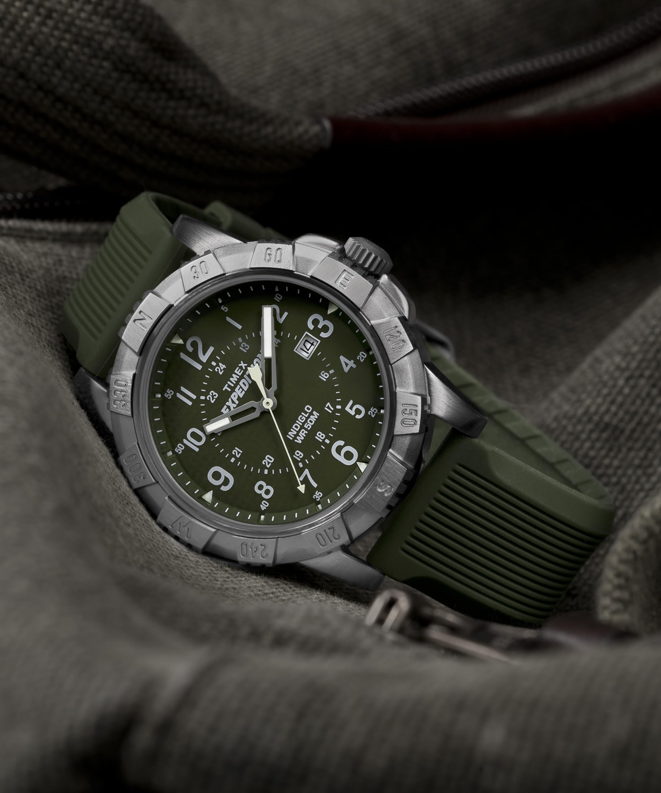 Timex TW4B32100 Expedition Ridge Herren-Armbanduhr, 43 mm, grünes Silikonarmband mit grünem Zifferblatt