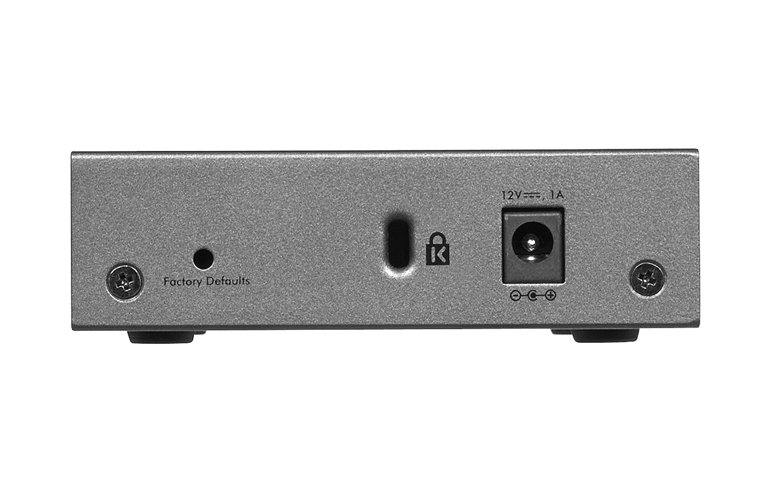Netgear GS105E-200PES Smart Switch Ethernet Web Manageable 5 Ports Gigabit | Protection à Vie ProSafe & Amazon Basics Câble réseau Ethernet RJ45 catégorie 6-1,5 m - 5 câbles