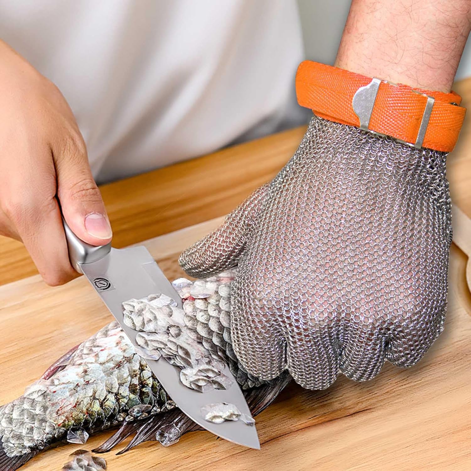 A9 Chainmail Glove, Cut Resistant Stainless Steel Butcher Glove for Cutting Meat & Fish Filleting