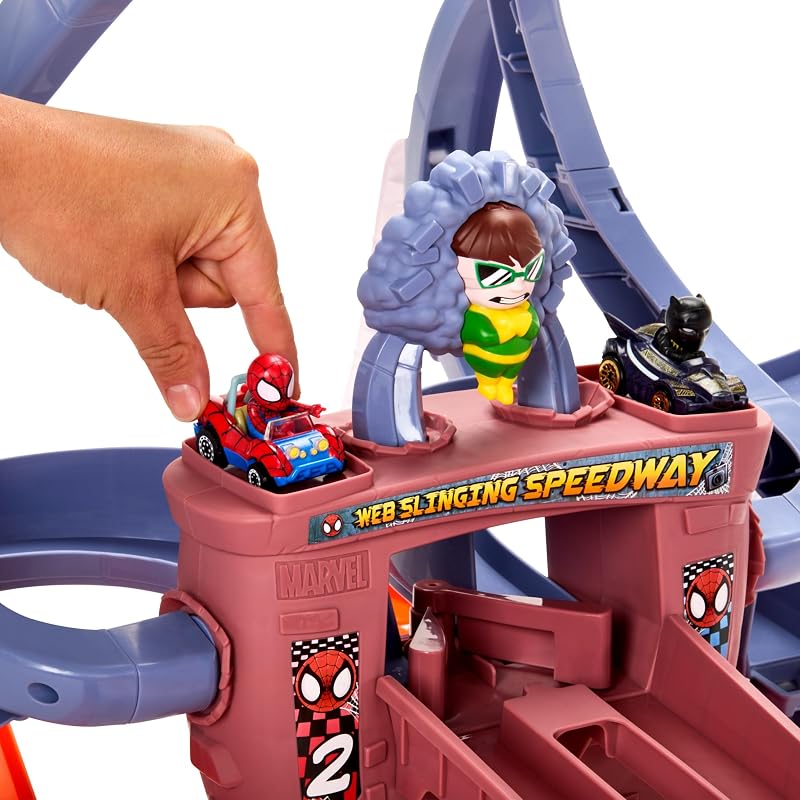 Hot Wheels RacerVerse Pókember Hálóvető Versenypálya Spider-Man és Black Panther Kisautókkal, Dr. Octopus Elől Menekülve, 4+ Éves Gyerekekne
