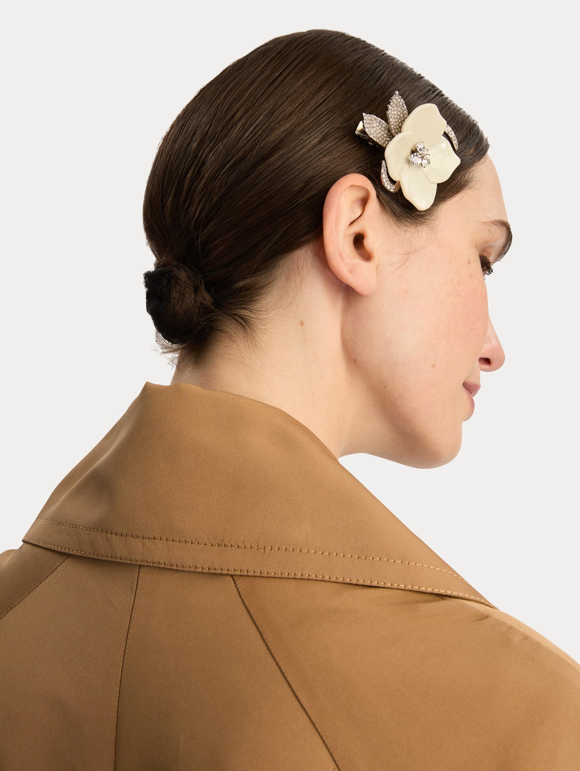 Oscar Renta Pearl Blossom Crystal