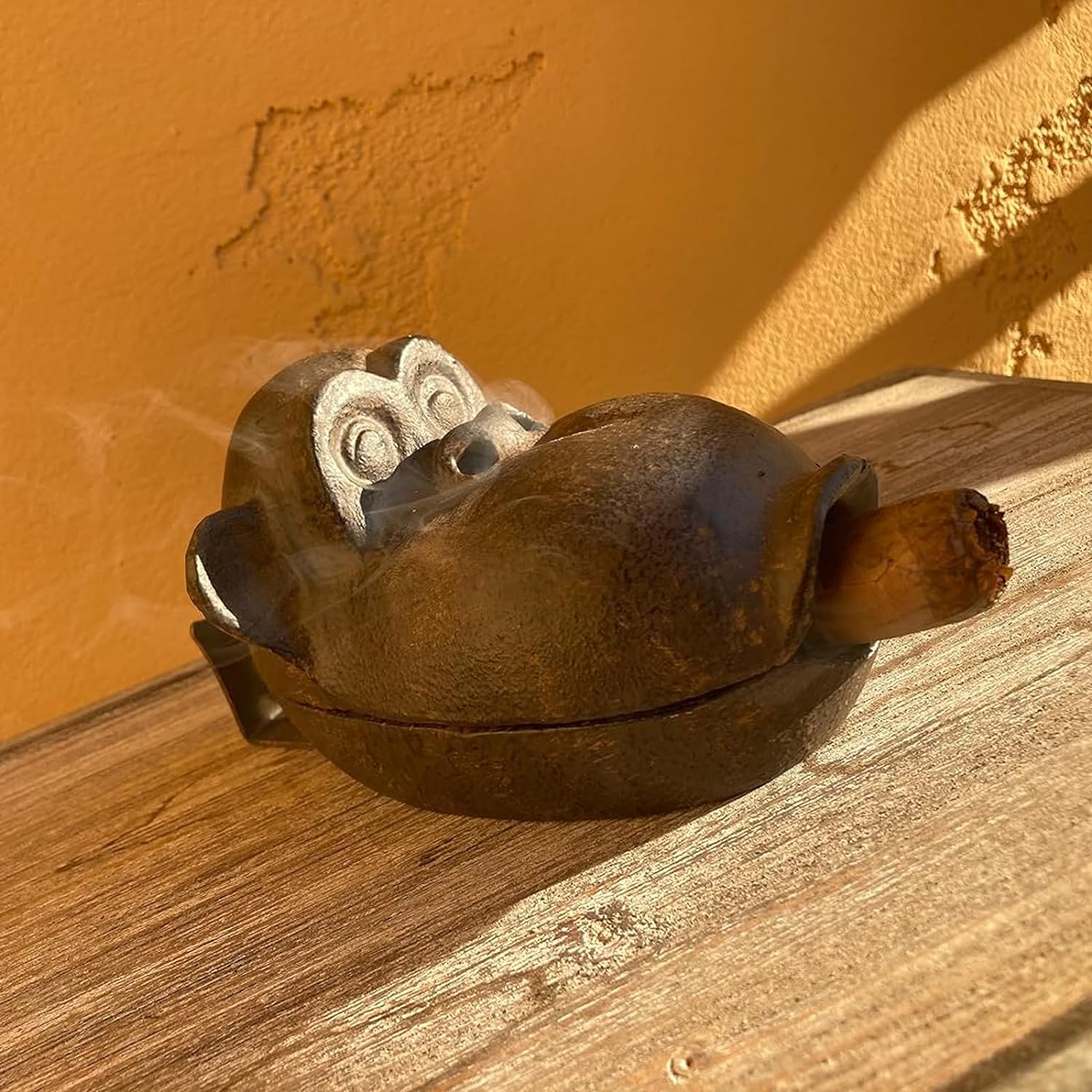 Cigar Ashtrays, Monkey Ashtrays for Smokers,Ashtrays for Patio Indoor Home Decor Garden Cast Iron,Cigar accessories for Men,Cigar Gifts for Men Unique