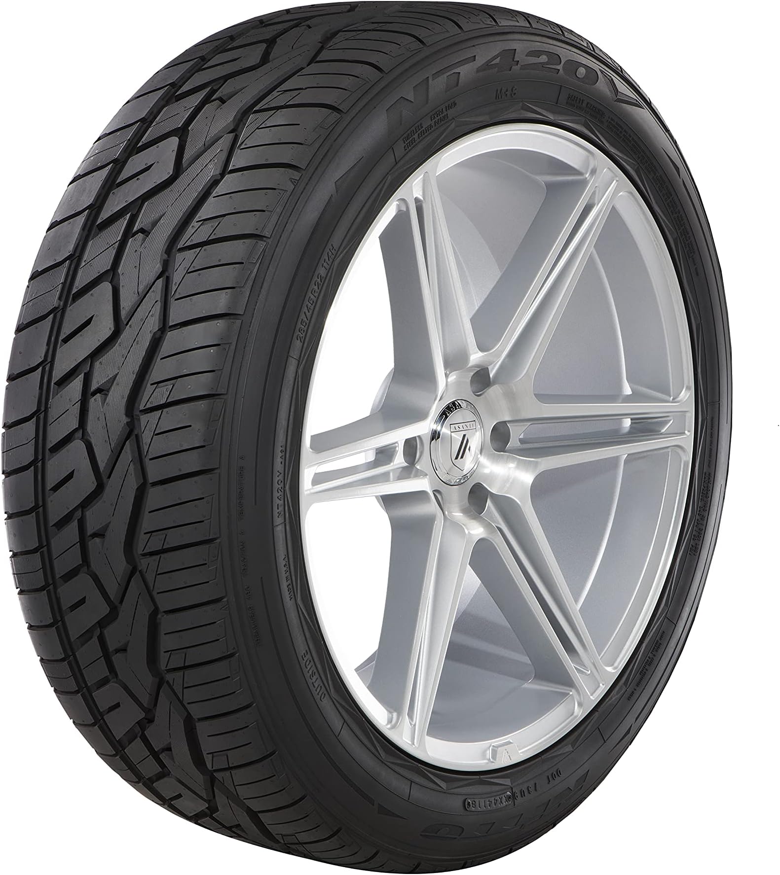 NT420V 305/45R22 118H