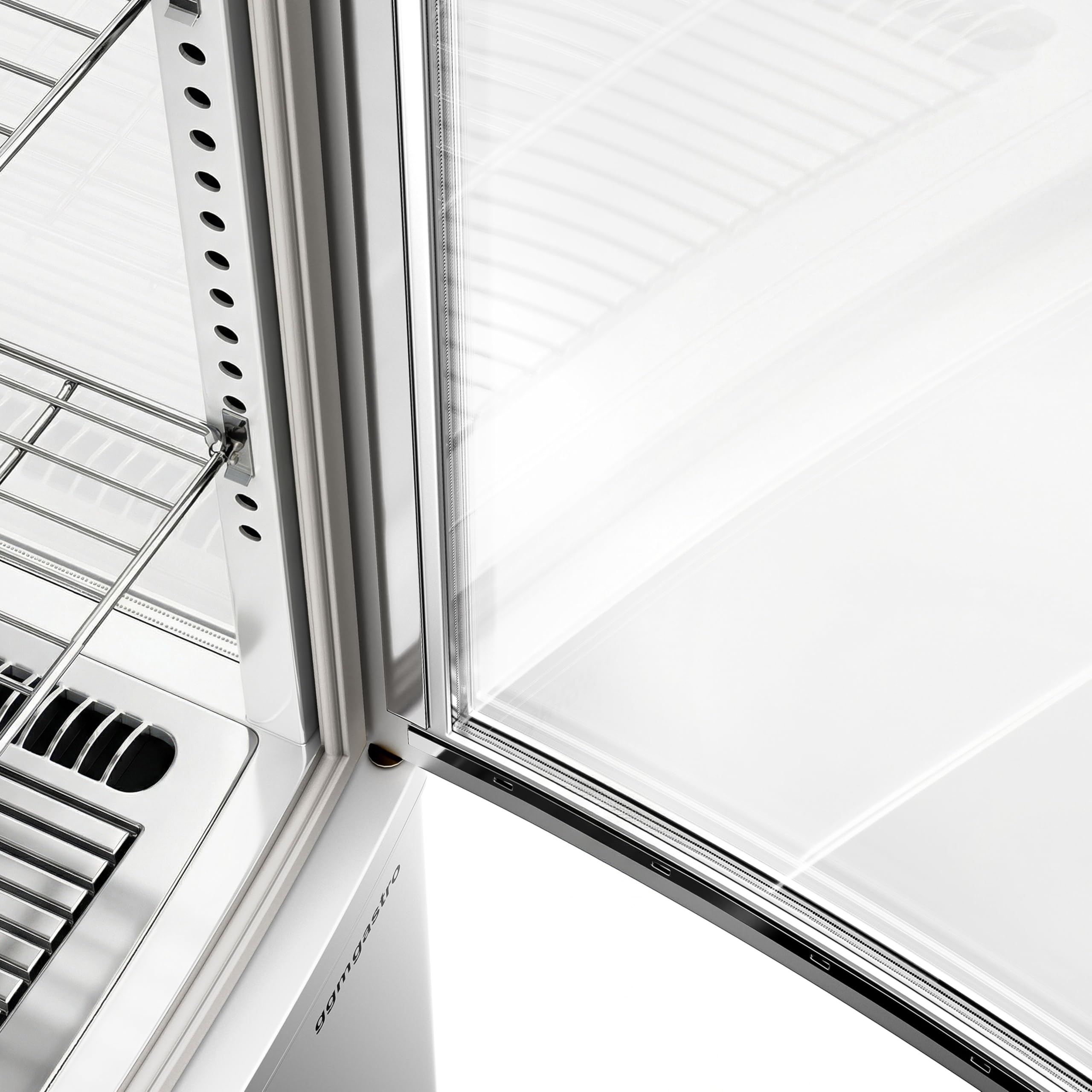 GGM Gastro Panoramavitrine 235 L, 1 Glastür, 515x485x1690 mm | Optimale Warenpräsentation, effiziente Umluftkühlung, automatische Abtaufunktion, energieeffiziente LED-Beleuchtung, robust