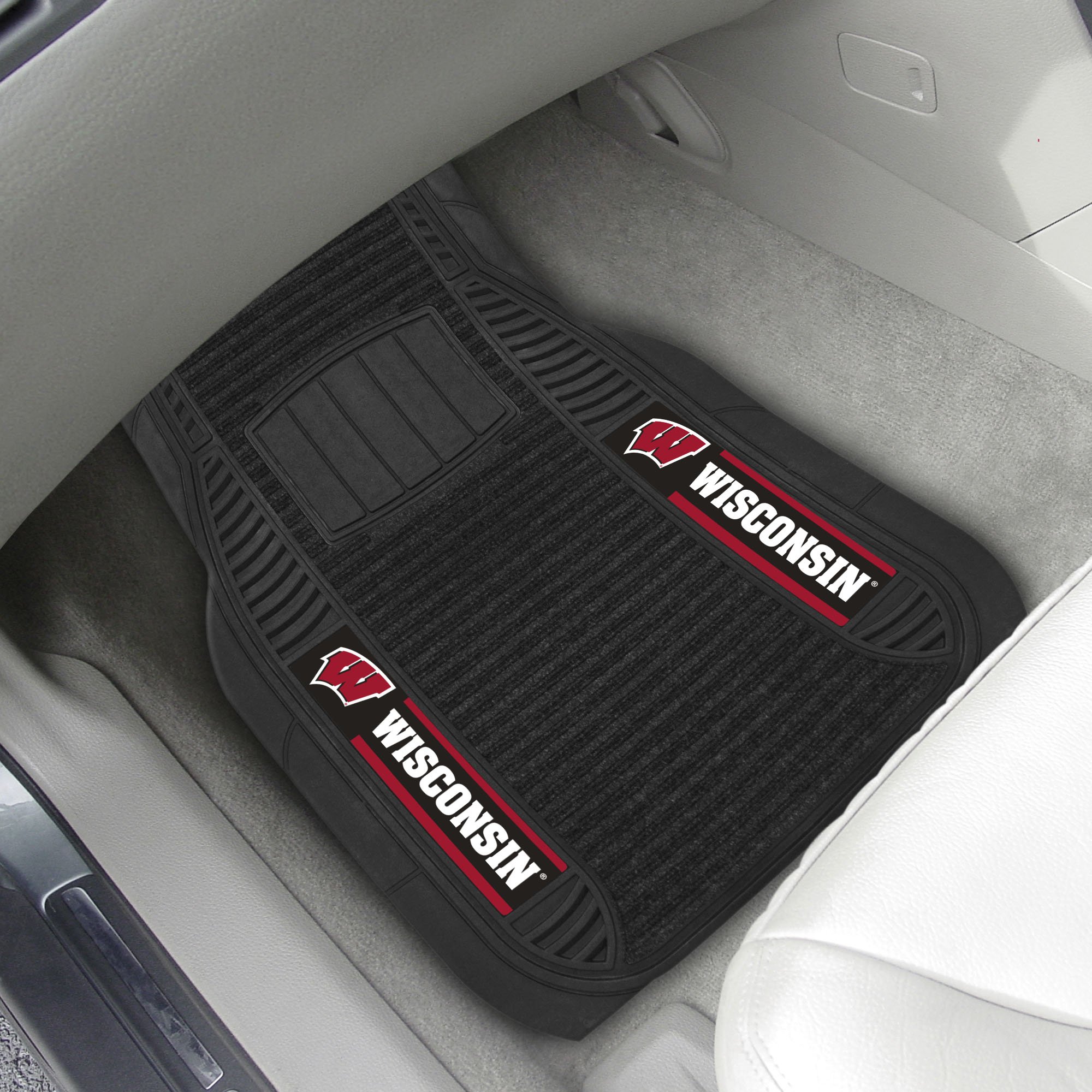 FANMATS NCAA University of Wisconsin Badgers Nylon Face Deluxe Car Mat , Black, 20