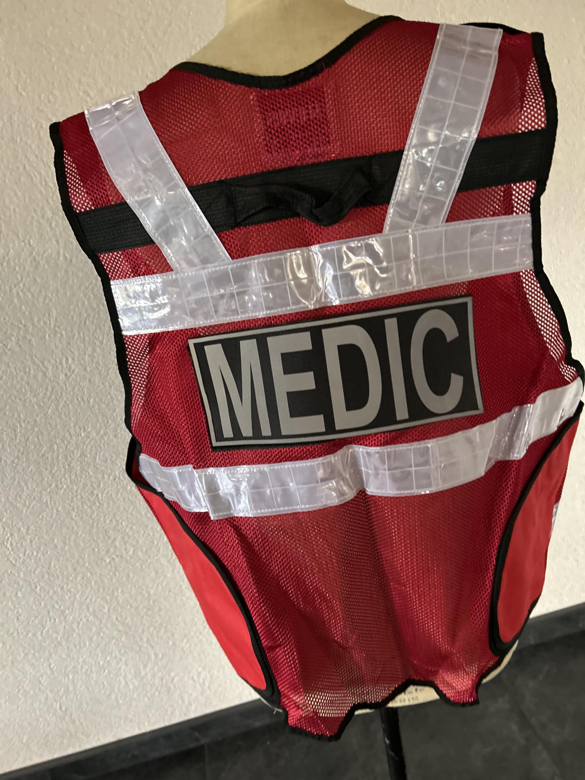 Sicherheitsweste Rot + 2 Patch MEDIC Reflektierend 211 | 2 Patch MEDIC, Reflektierend, 211