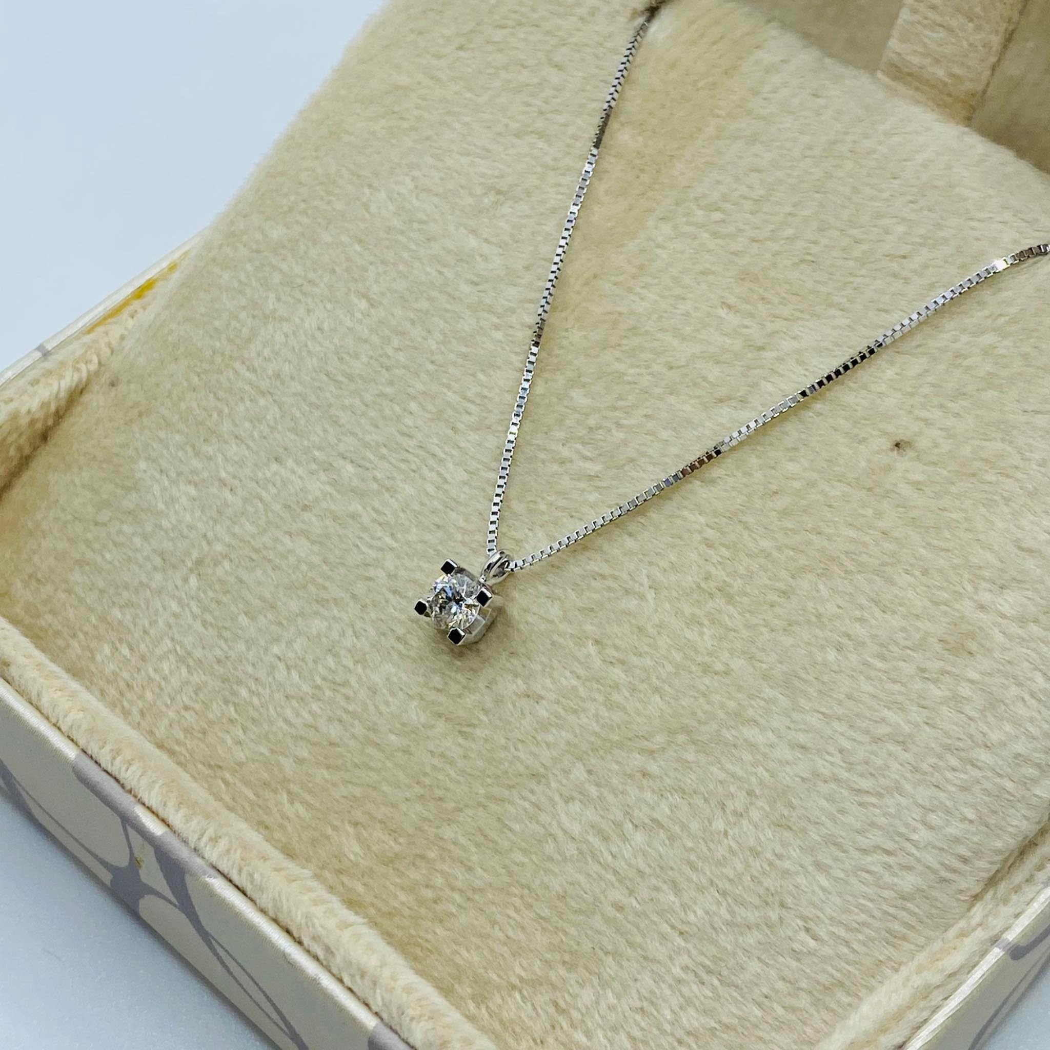 Girocollo donna punto luce DonnaOro con diamante Ct 0.17 dhpl7173.017