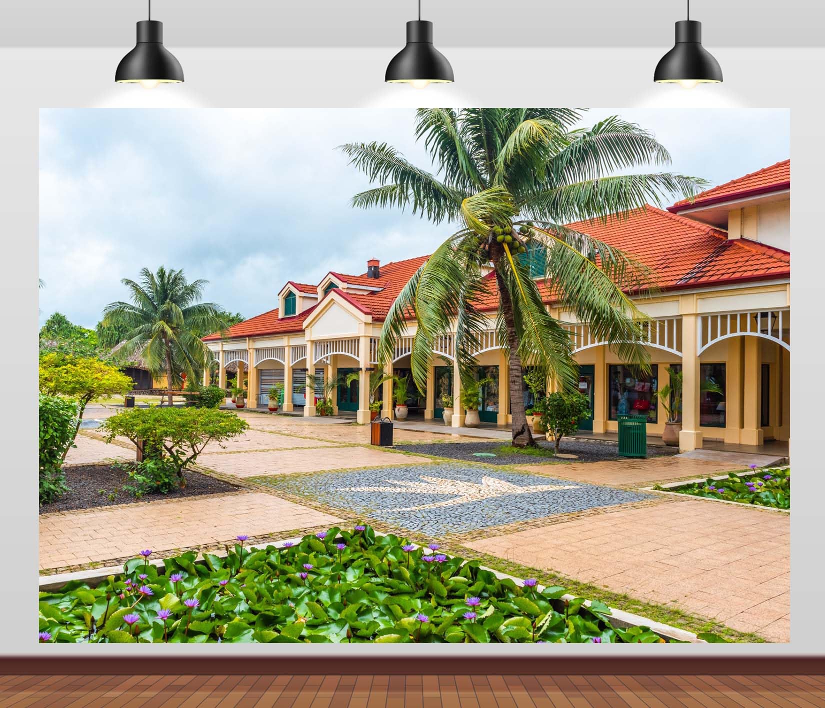 12x8FT (3.6x2.5m) Cortile Tropicale Resort Con Palme Sfondo Fotografico | Giardino Di Hotel Su Isola Soleggiata Fondale In Tessuto,Ville Con Tetto Rosso,Per Feste Di Viaggio E Ritratti,Photo Booth