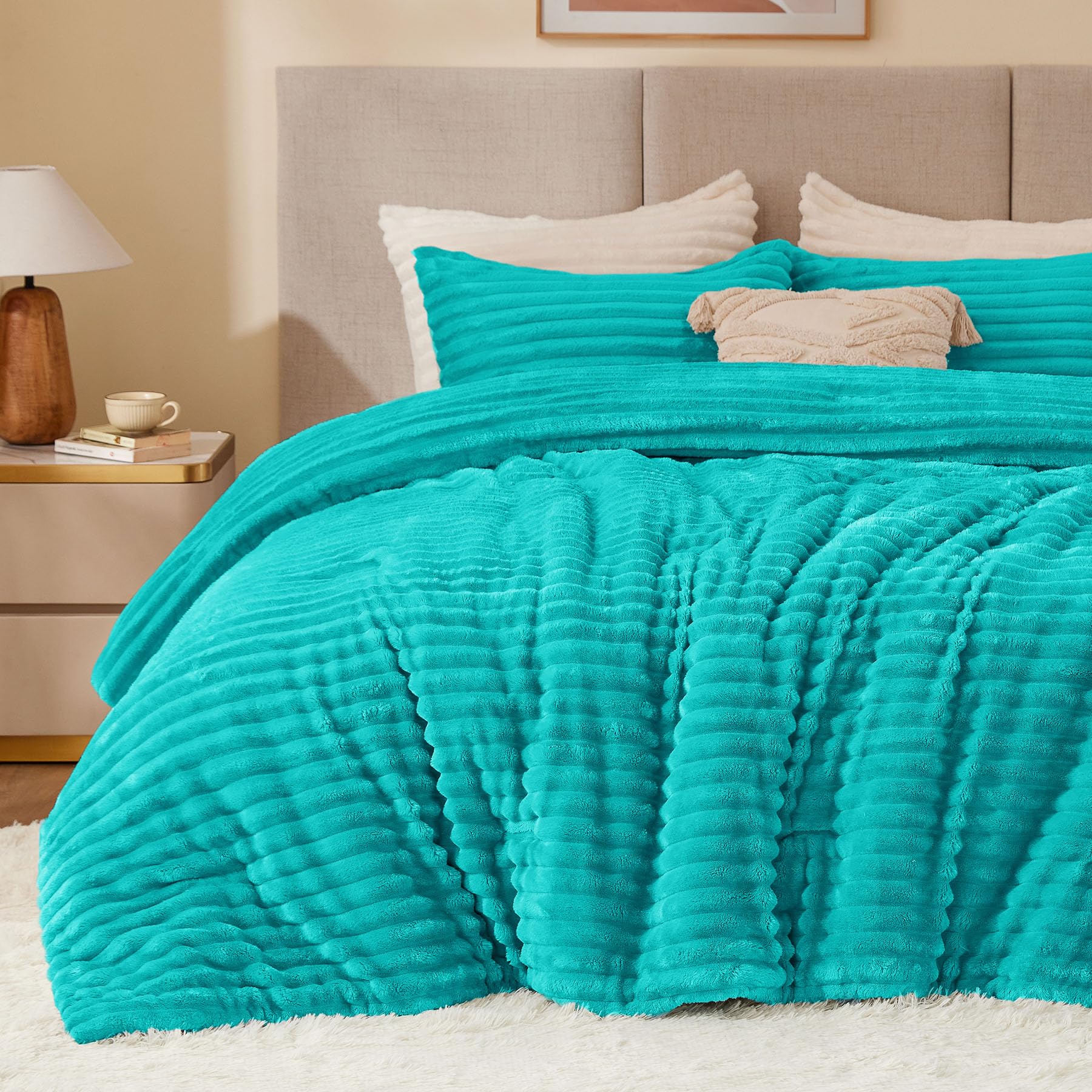 BEDELITE Fleece King Comforter Set -Super Soft &amp; Warm Fluffy Teal Bedding, Luxury Fuzzy Heavy Bed Set for All Season with 2 Pillow Cases