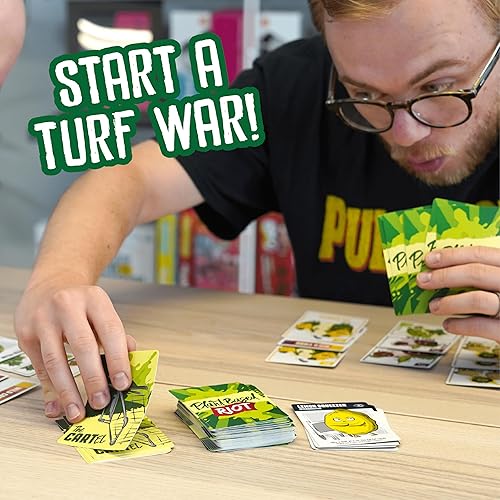 Miniatura 5 de Bubblegum Stuff Plant Based Riot - Juego de cartas de colección de estrategia ligera - Divertido juego familiar - 98 cartas de tamaño póker - 2 a 5