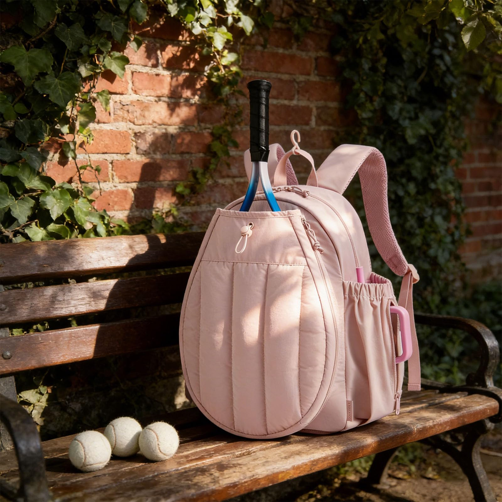 Zaino organizzato per accessori sportivi con porta scarpe separato e scomparti bagnati e asciutti per uno stile di vita attivo. Zaino sportivo compatto