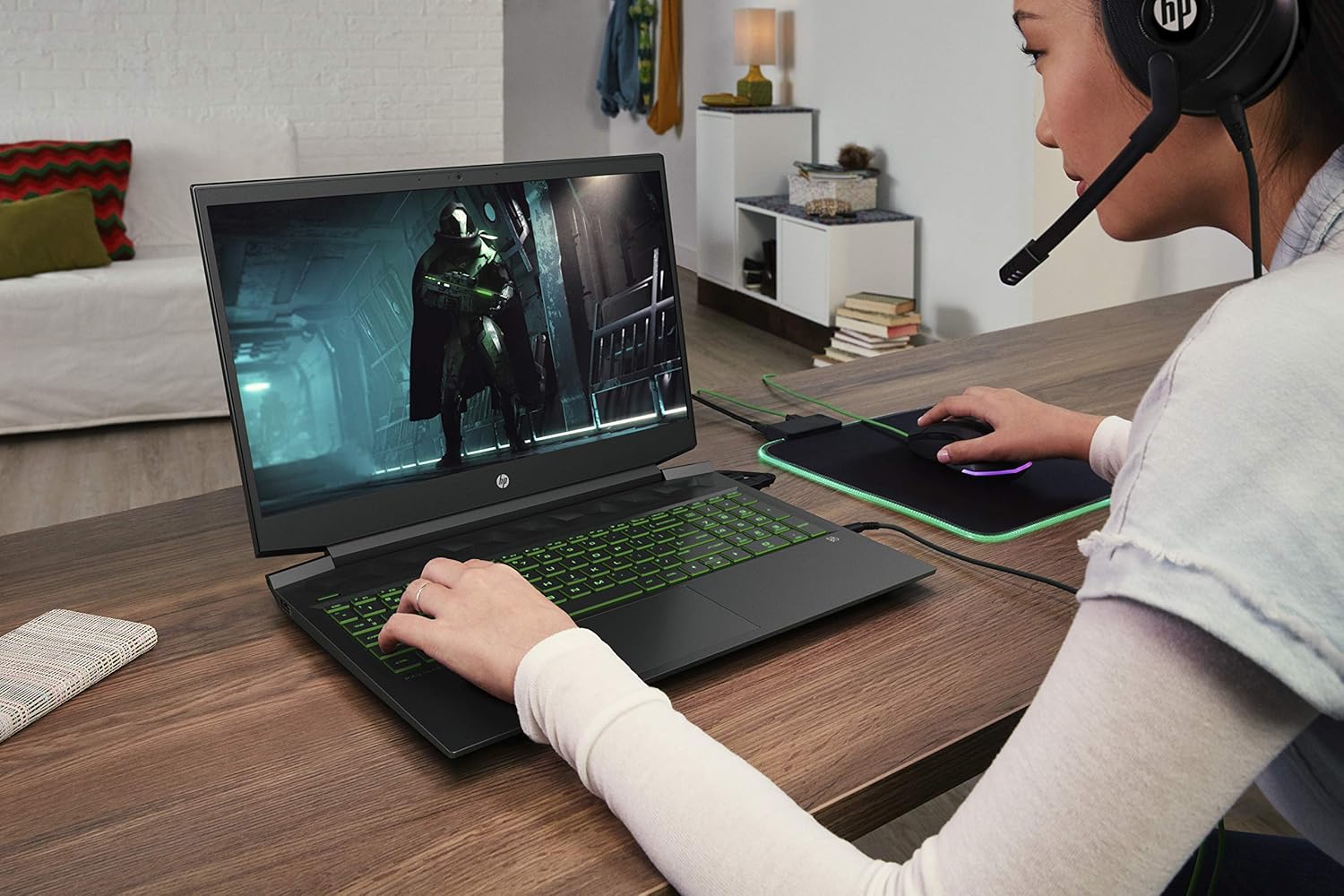 HP Pavilion Gaming 16-a0000sf/16-a0076nf PC Portable Gaming 16,1' FHD IPS Noir (Intel Core i7, RAM 16 Go, SSD 512 Go, Nvidia GeForce RTX 2060, AZERTY, Windows 10)