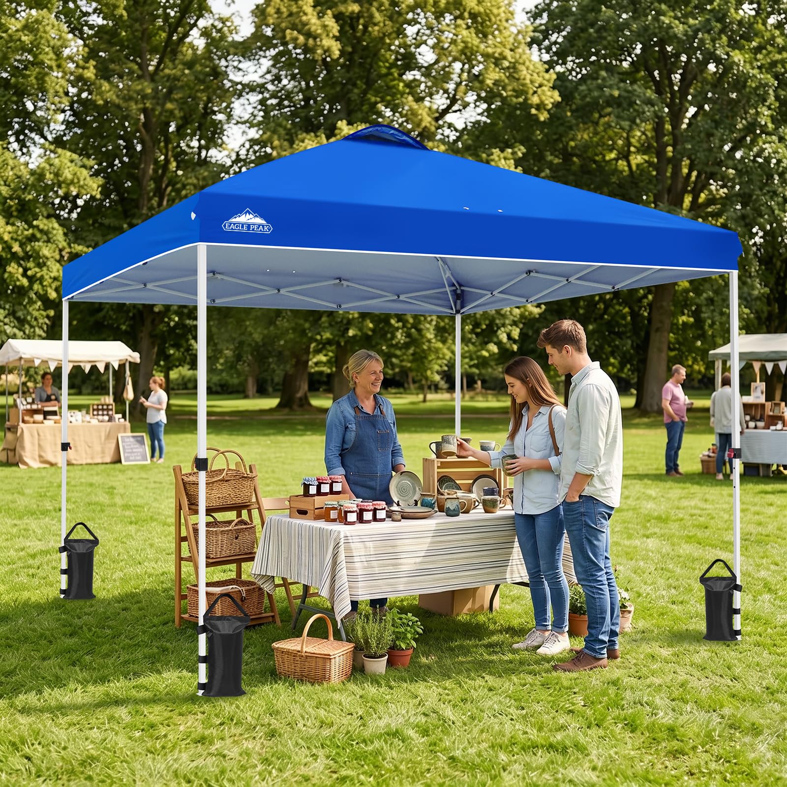 EAGLE PEAK Aufstellbarer Pavillon mit rollbarer Tragetasche, 8 Erdheringen, 4 Seilen, 4 Gewichtsacken, einfach aufzubauen, 3x3 m, 9 m² Schattenfläche, Blau | PeakPush™-Zentralverriegelung, 1-Person-Aufbau, tragbares Falt-Zelt für Strand, Märkte, Camping &