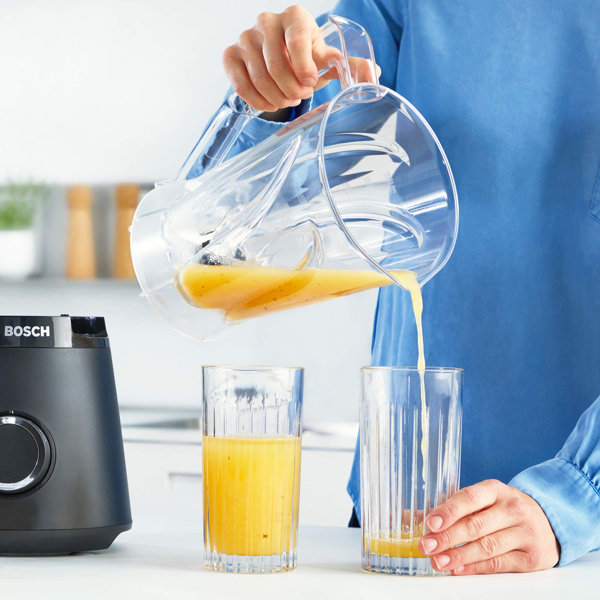 Bosch - Batidora de vaso, VitaPower, Serie 4, 1200W, Jarra Tritán, Botella ToGo, Negro, MMB6141B