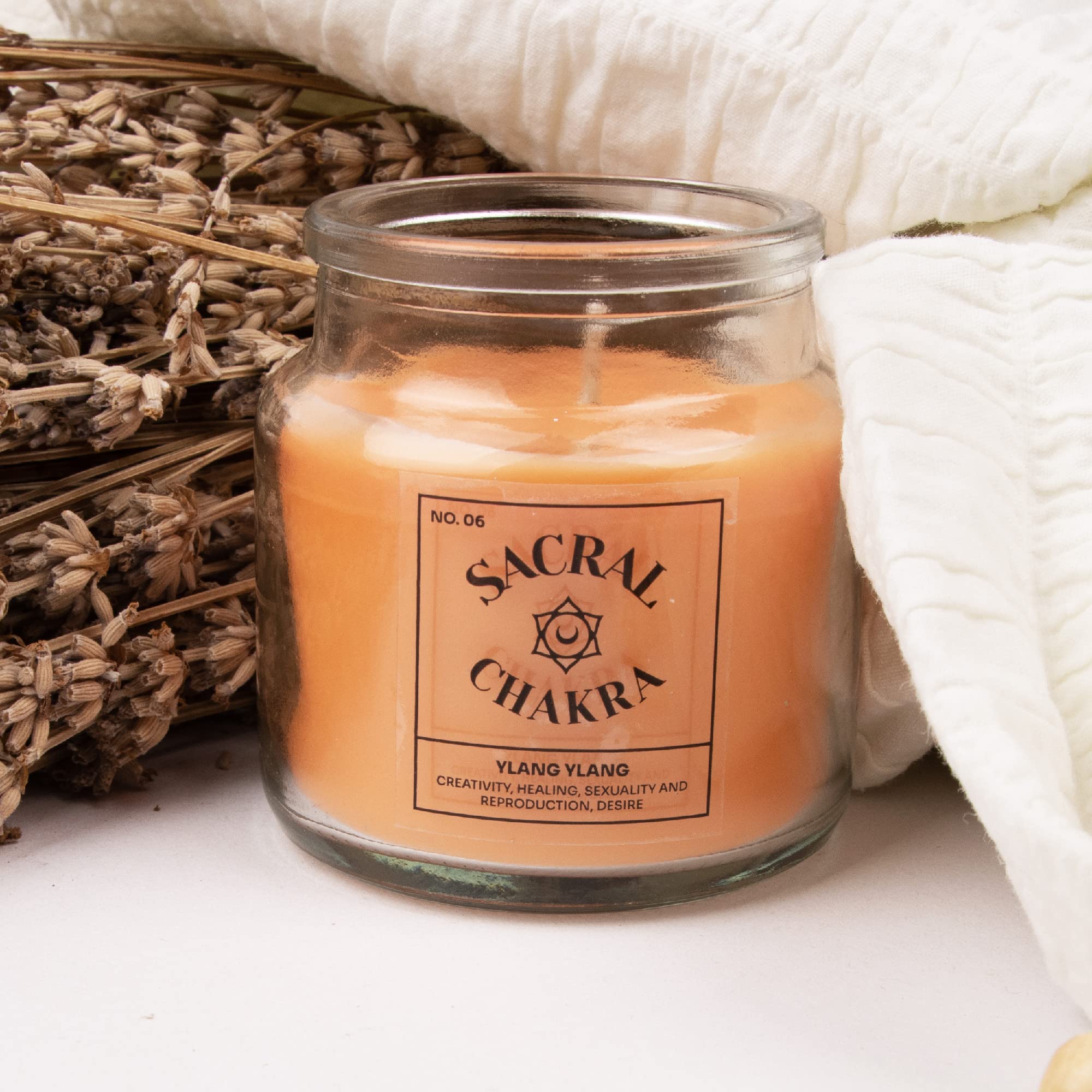 Myga RY1300 Candela Profumata Chakra Sacrale con Cera di Soia al Profumo di Ylang Ylang - Creatività, Guarigione, Riproduzione e Desiderio - Arancione