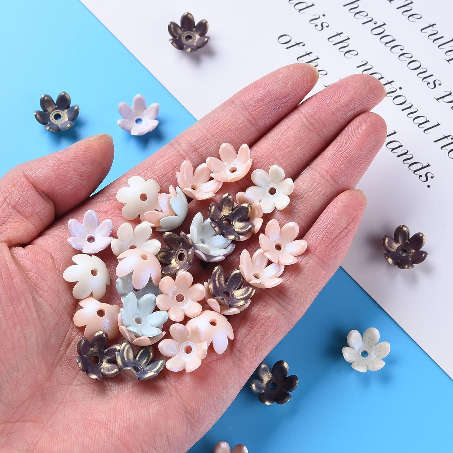 LiQunSweet 1650 pcs Random Color Acrylic Lotus 6-Petal Flower Beads End Caps Mini Summer-Themed Floral Spacer Beads for Jewelry Making DIY Earring Bracelet Keychain