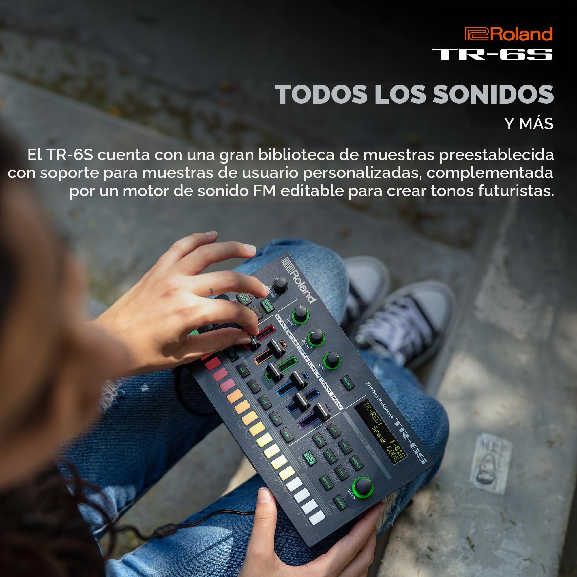 Roland TR-6S Rhythm Performer | Caja de ritmos compacta con seis pistas de auténticos sonidos TR, como la TR-808, CR-78 y más | Gran biblioteca de muestras preset | Generador de sonido FM editable