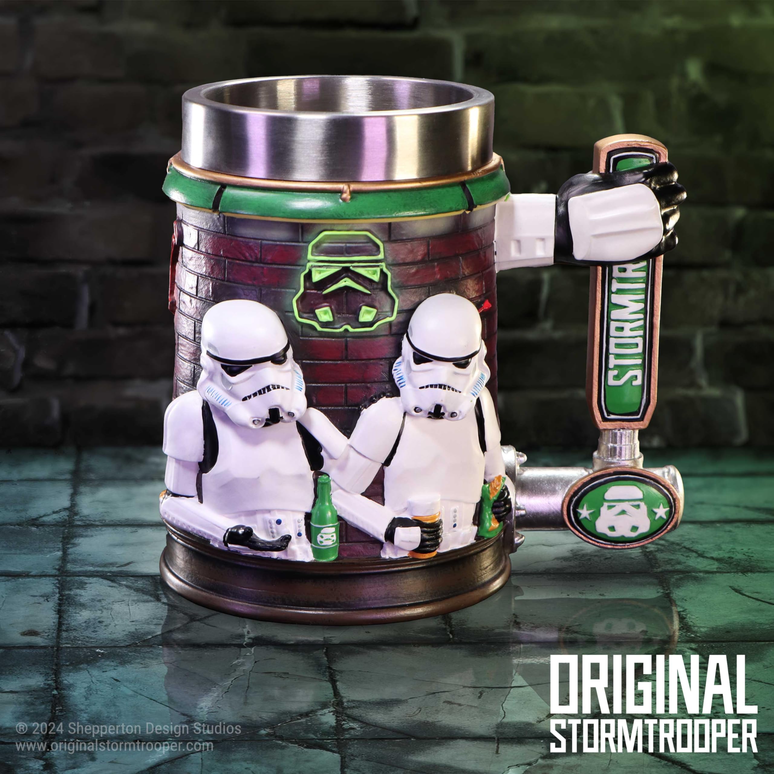 Nemesis Now Chope de bar Stormtrooper de 15,4 cm en résine, sous licence officielle Stormtrooper, design bar, poignée du robinet de bière, insert en acier inoxydable, coulée dans la meilleure résine,