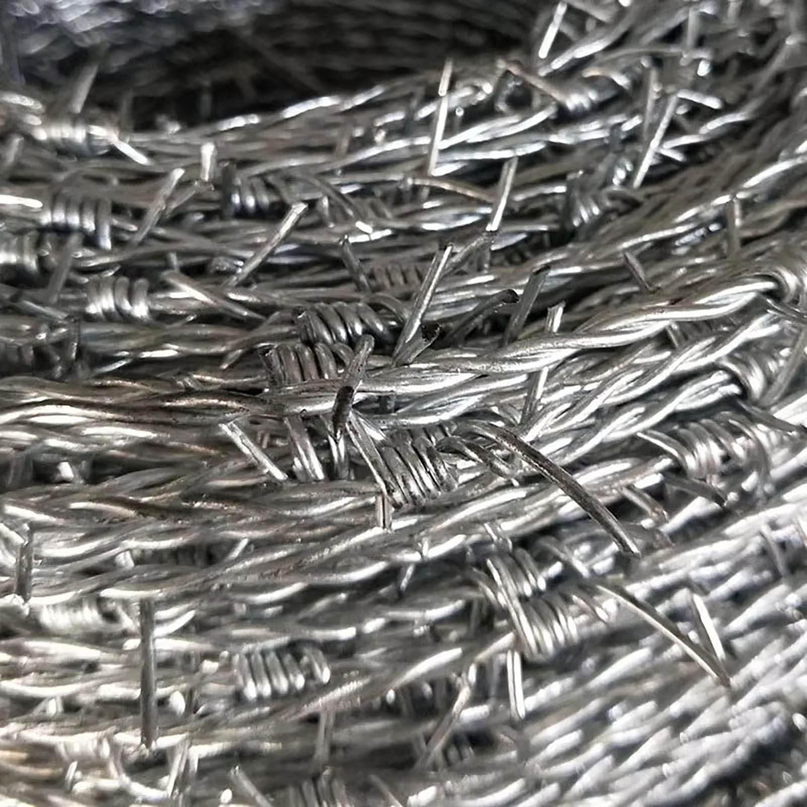 Rollo De Alambre De Púas, Acero Galvanizado Alambre De Púas Real Fácil De Doblar Torsión De Alambre De Doble Línea, Alambre De Espino para Manualidades, Vallas y Disuasión De Bichos,1.8mm,20M