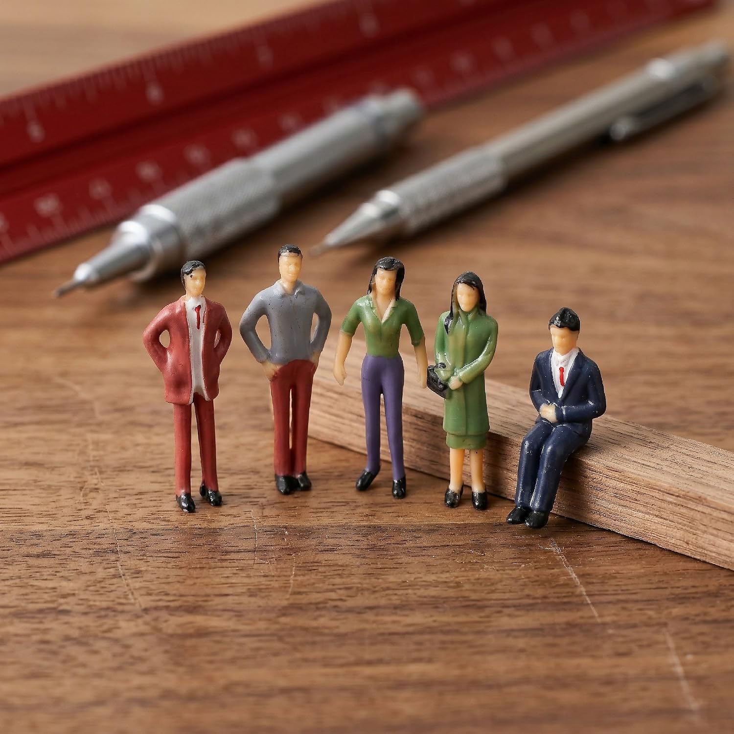 30pcs Mini People Figurines 1:30 Scale Standing Miniature Figures Abs Miniature Scene People for Sand Table Diorama Architectural Model Train Layout Props
